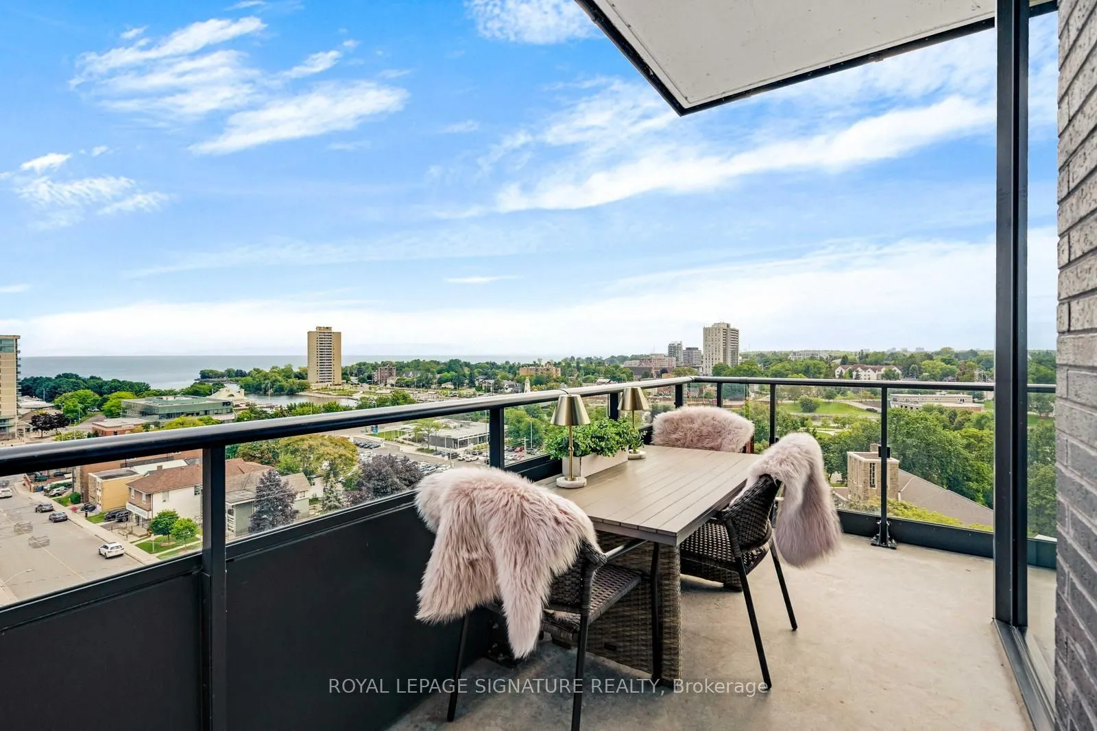 21 Park Street E #1103