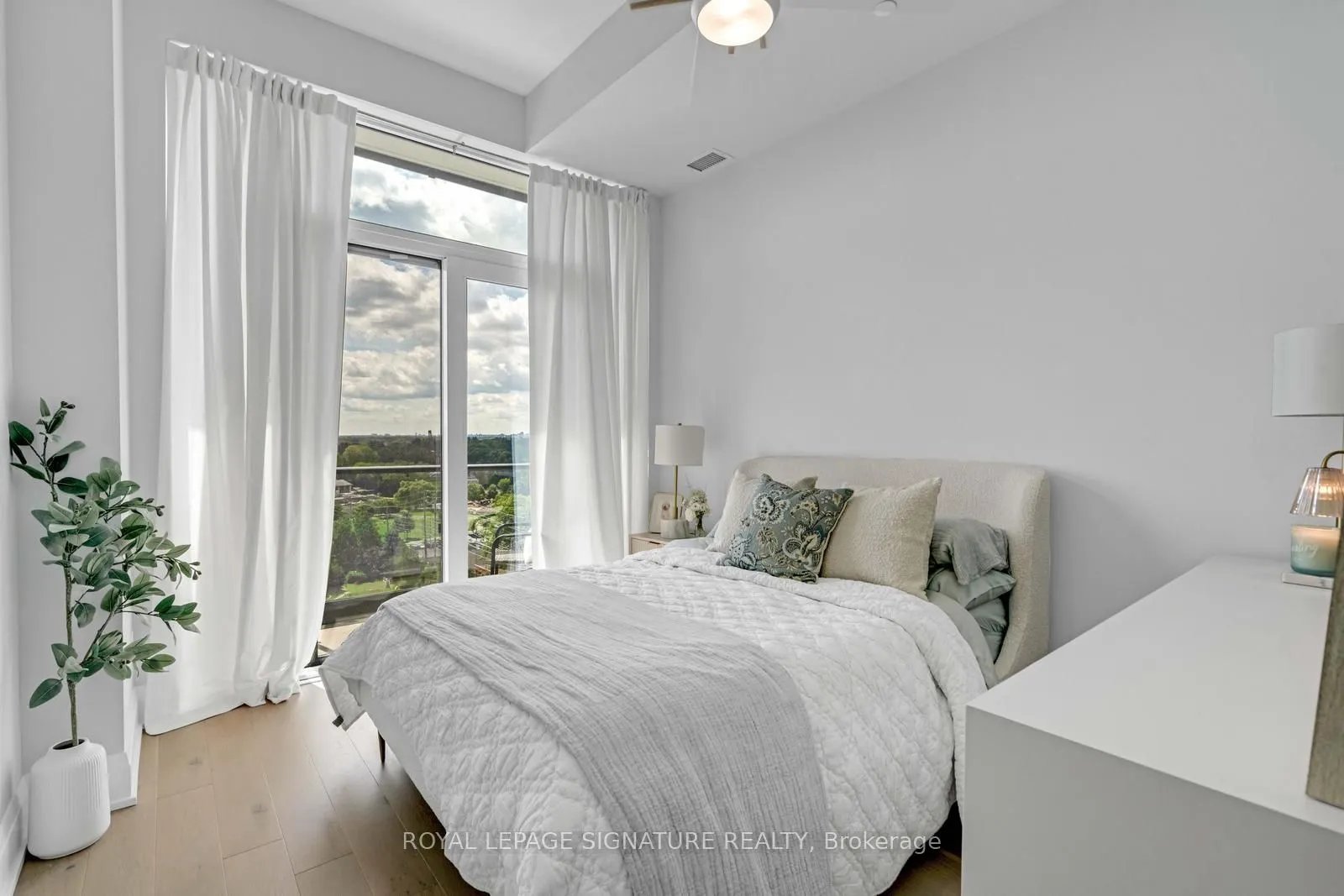 21 Park Street E #1103