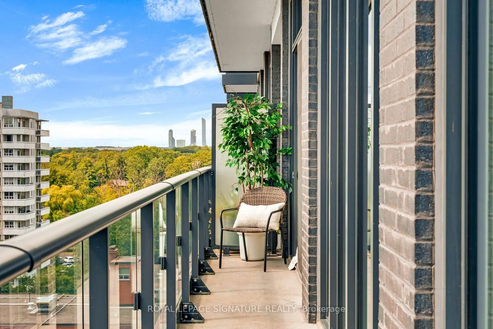 21 Park Street E #1103