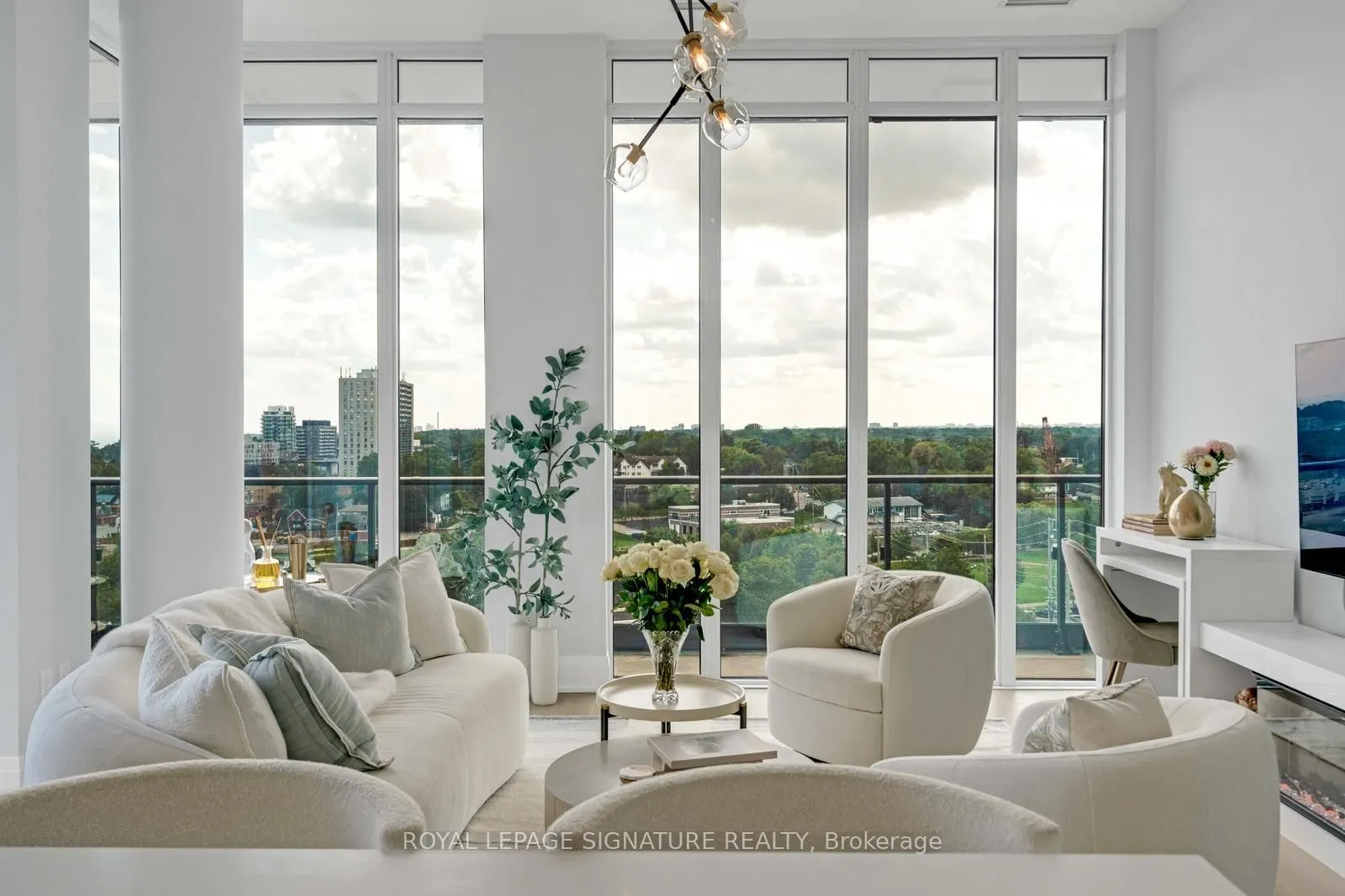 21 Park Street E #1103