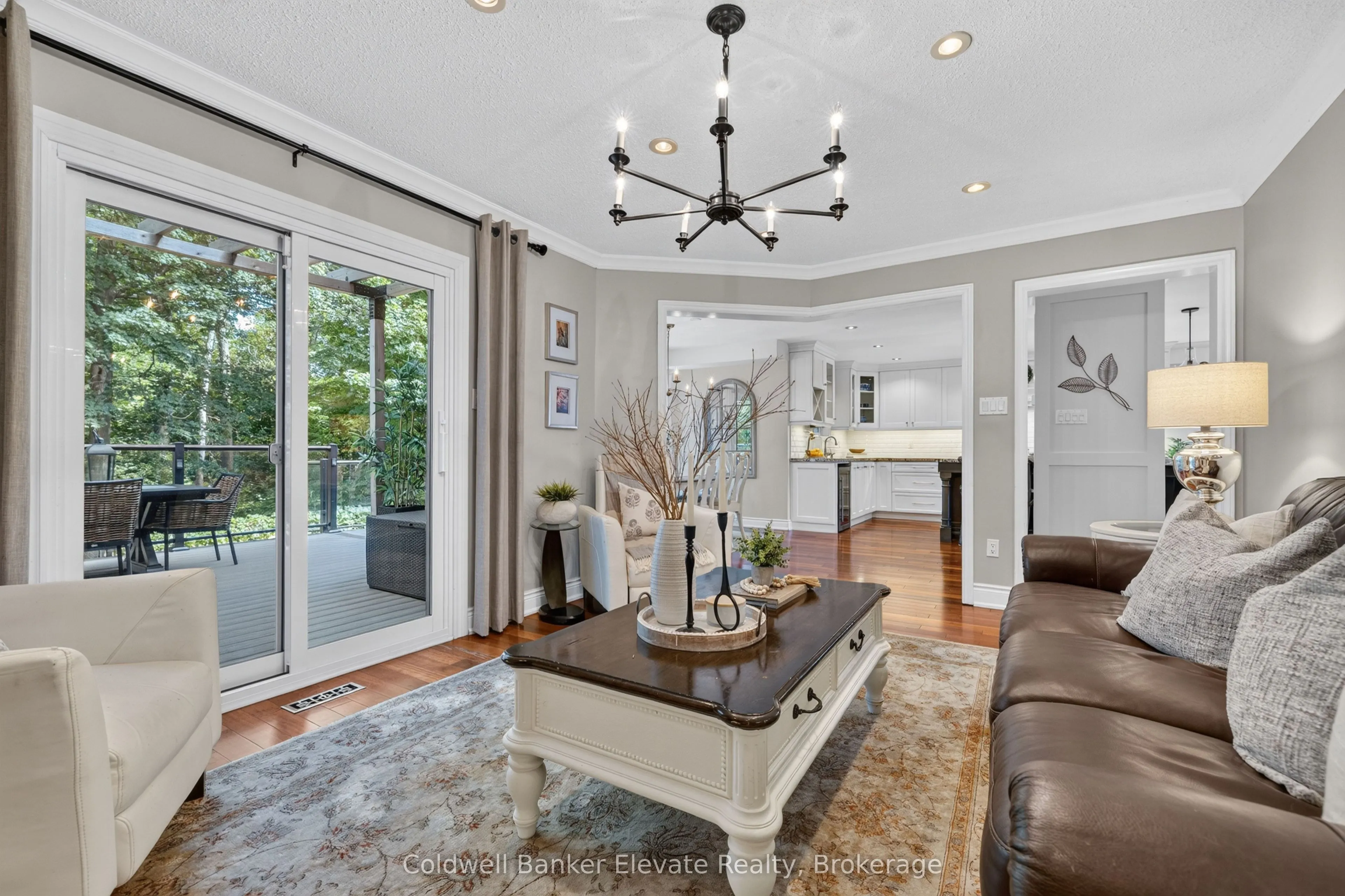 51 Gollop Crescent