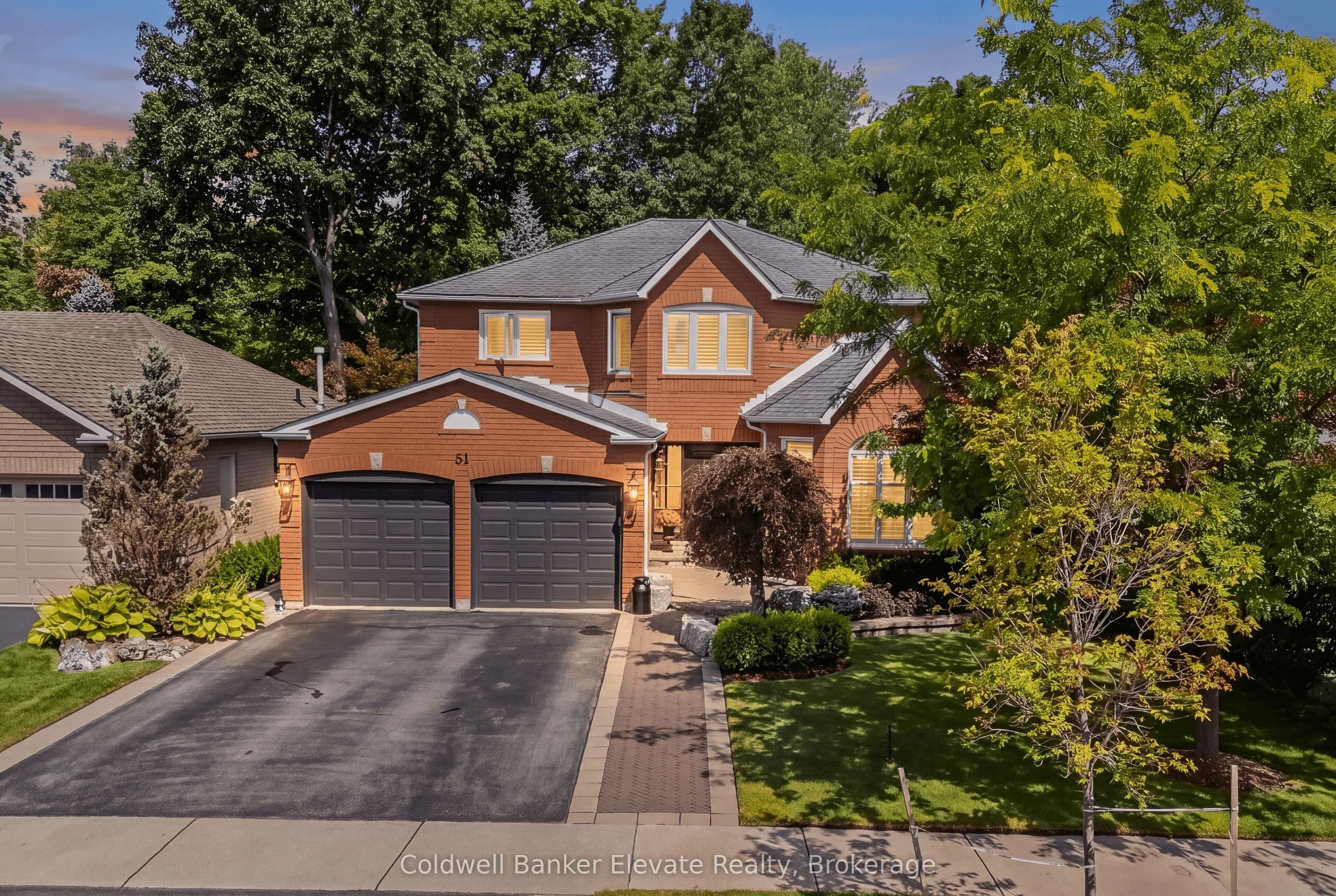51 Gollop Crescent
