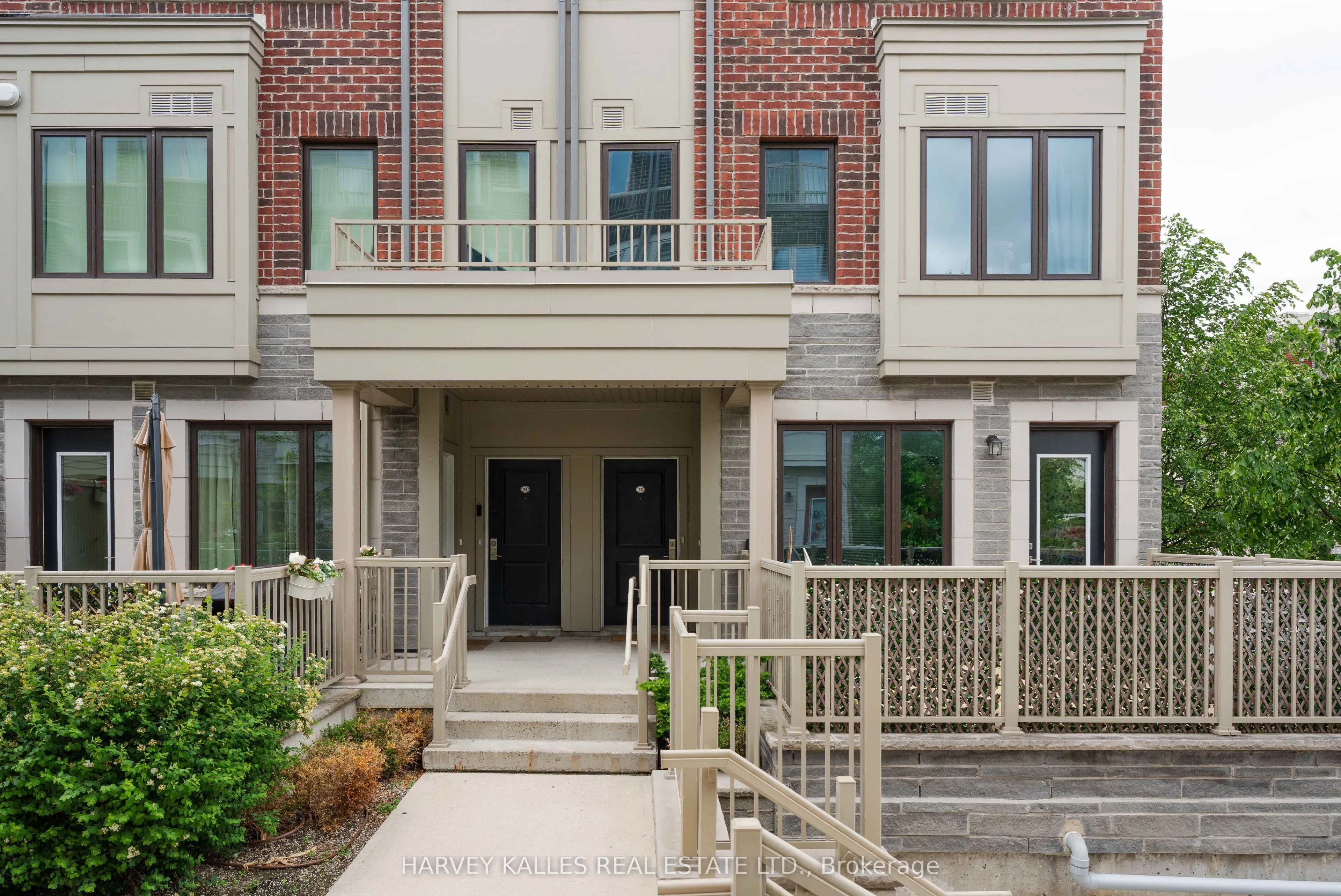 85 Eastwood Park Gardens #35