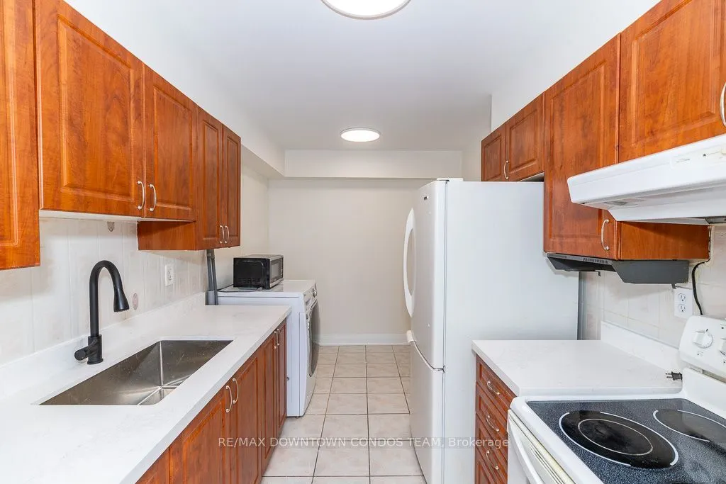 10 Tobermory Drive #1004