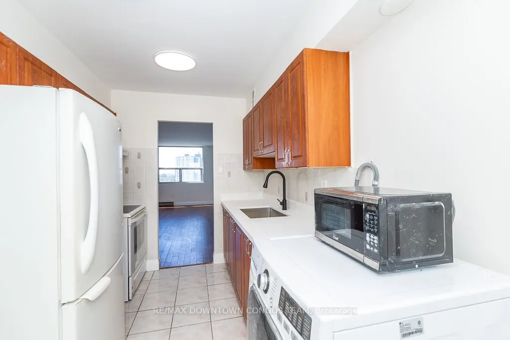 10 Tobermory Drive #1004