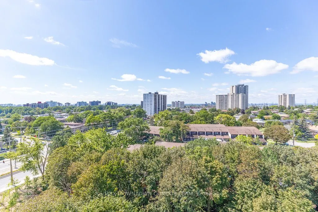 10 Tobermory Drive #1004