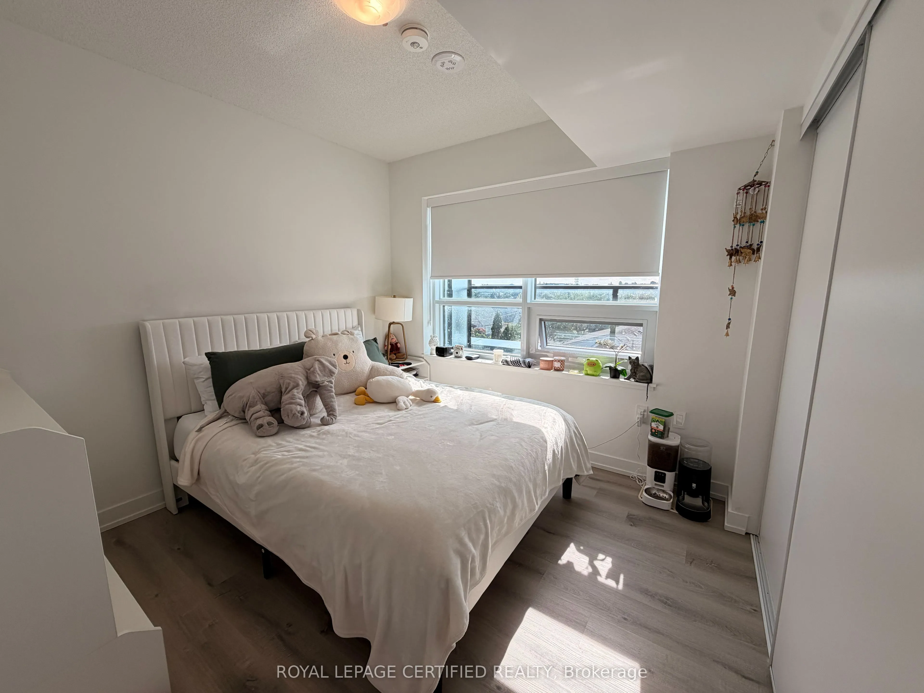 556 Marlee Avenue #405