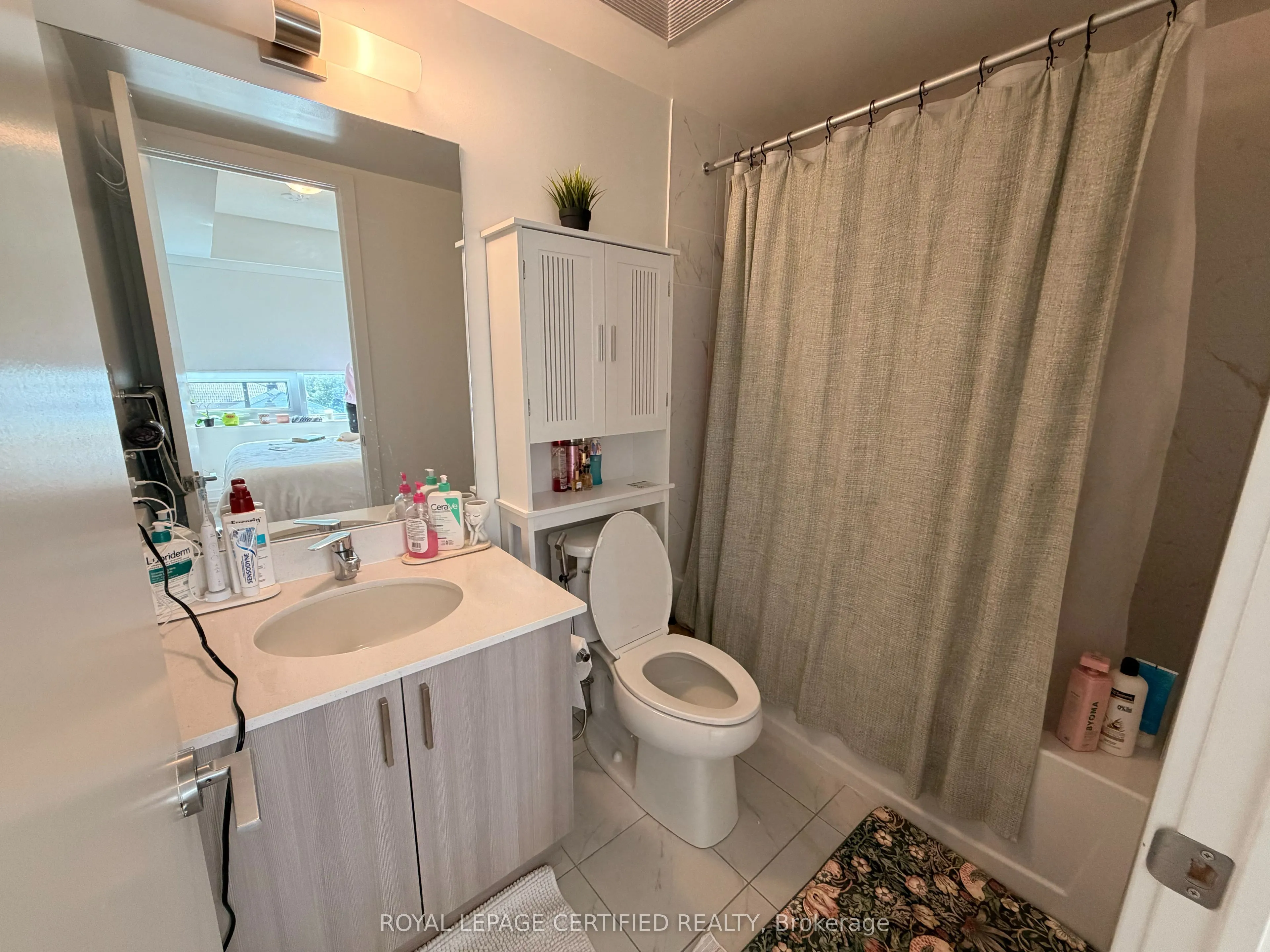556 Marlee Avenue #405