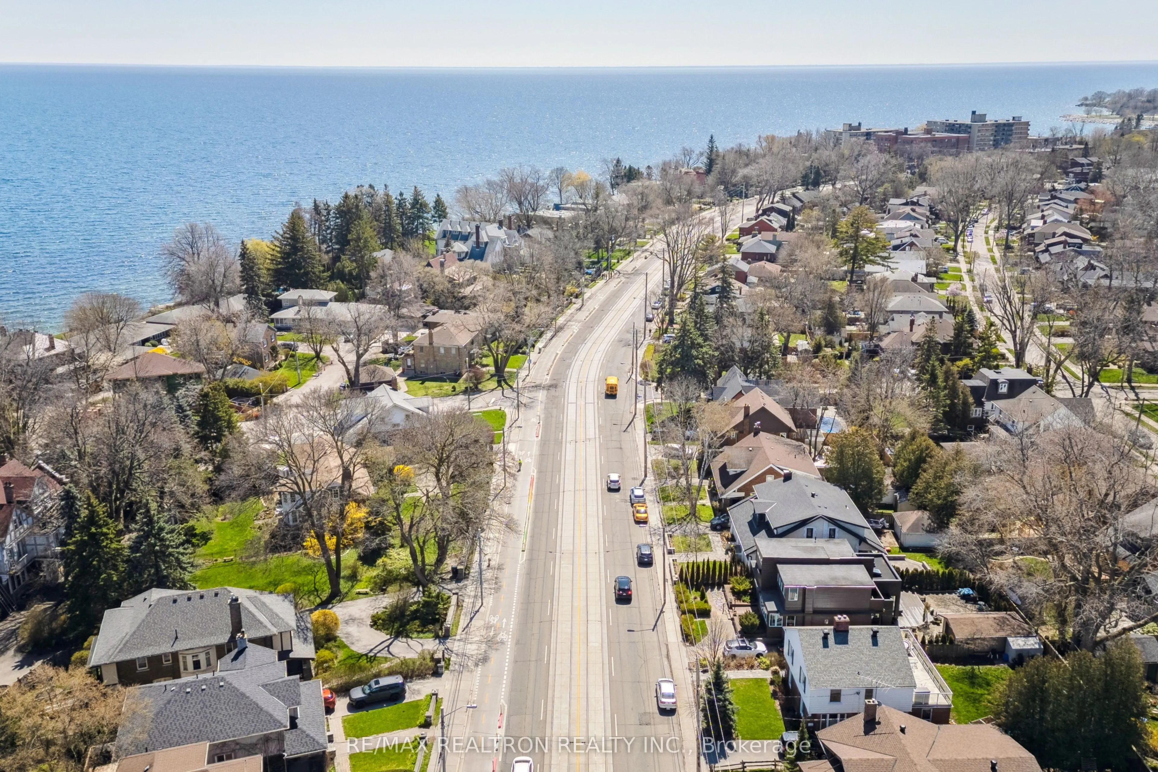 2585 Lake Shore Boulevard W #Lower Level