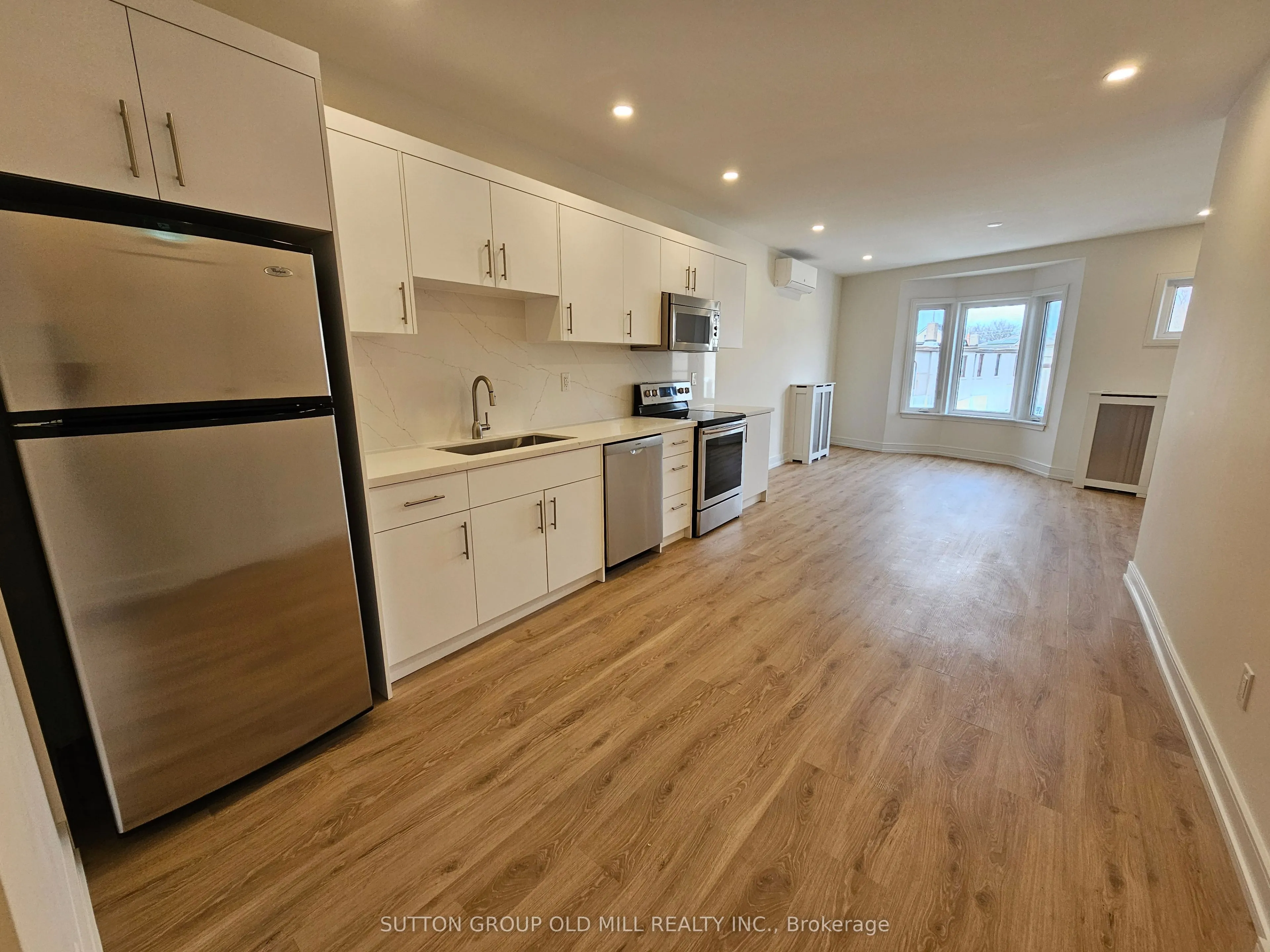 3293 Dundas Street W #2nd Floor