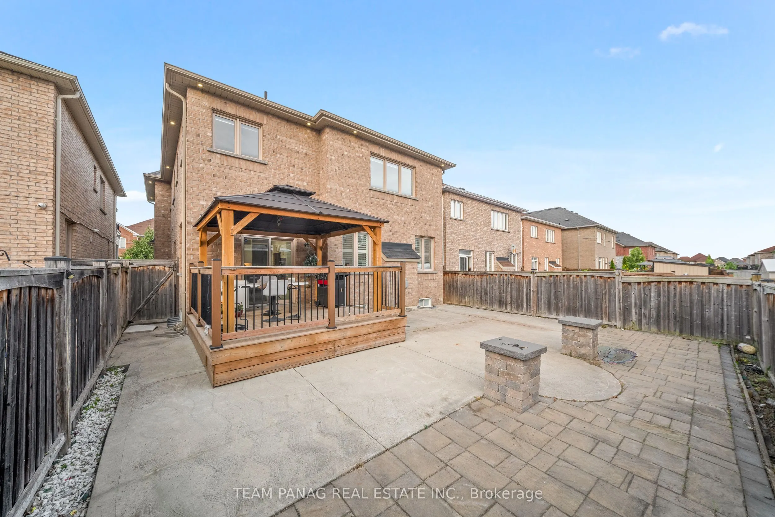 91 Campwood Crescent