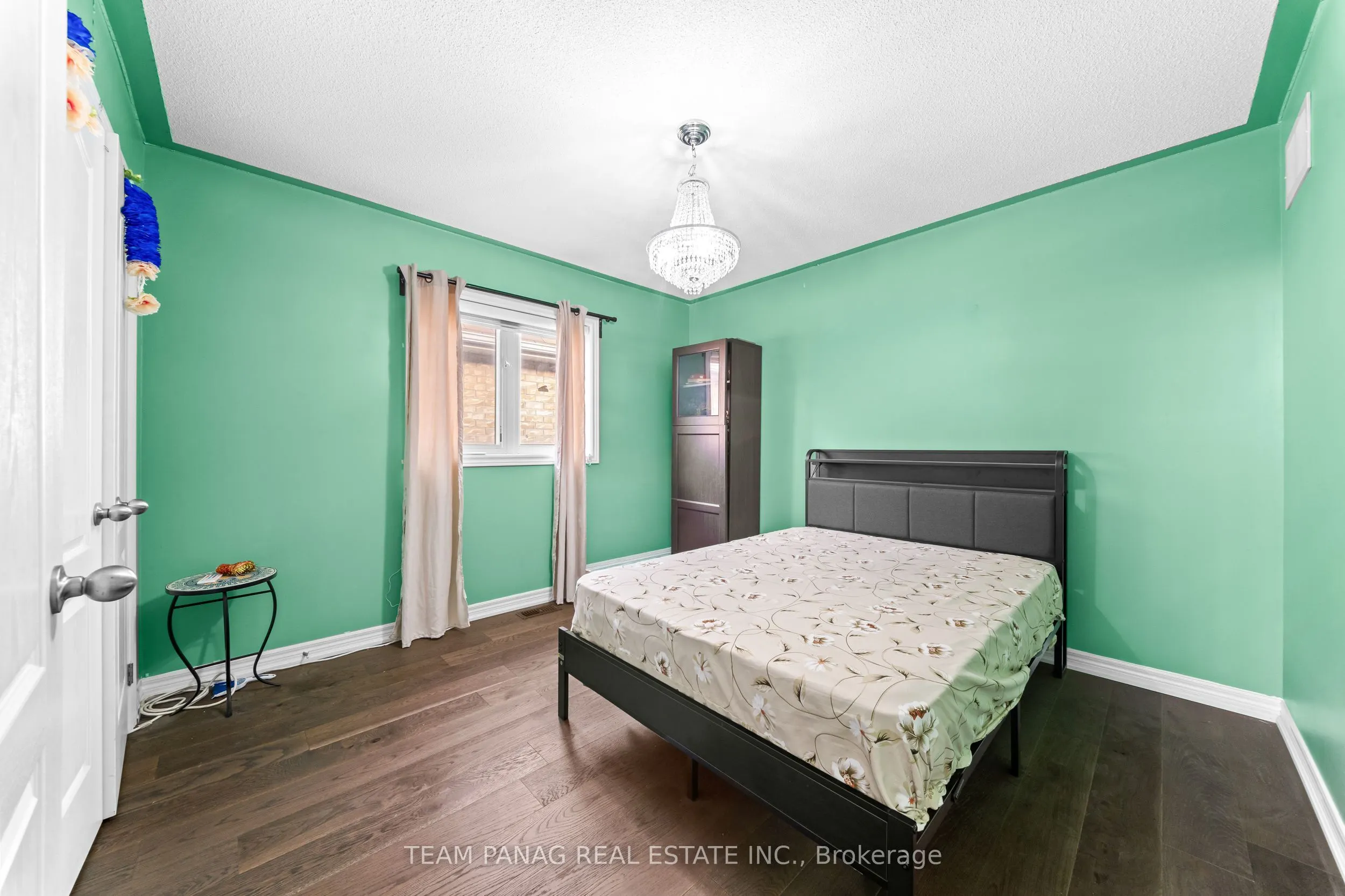 91 Campwood Crescent