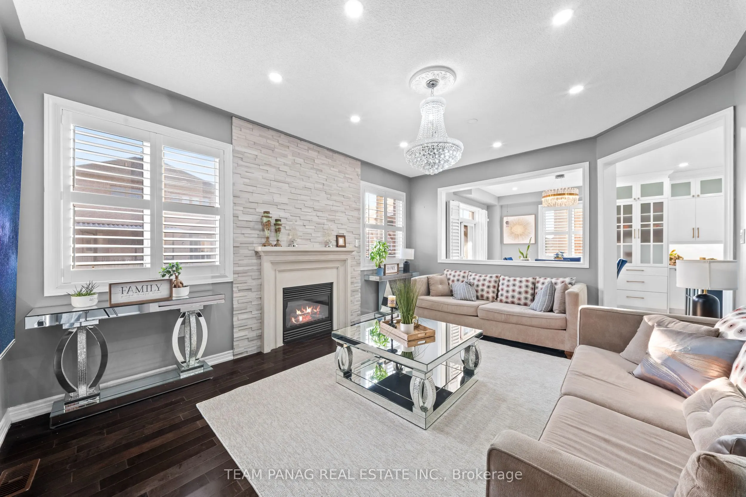 91 Campwood Crescent