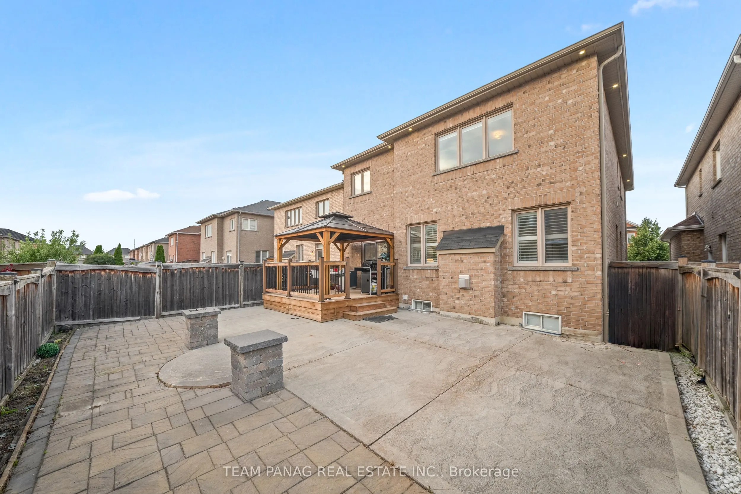 91 Campwood Crescent