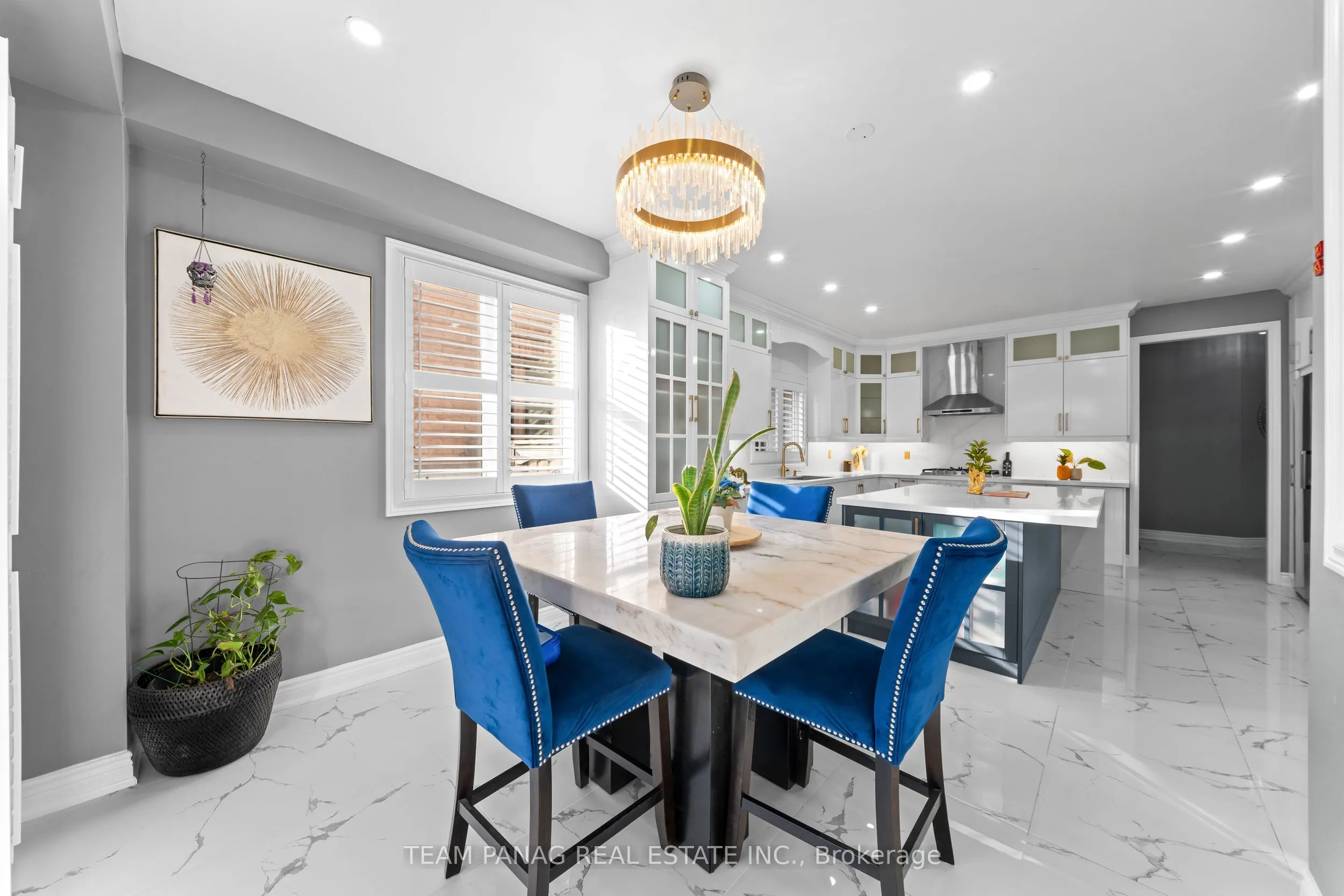 91 Campwood Crescent