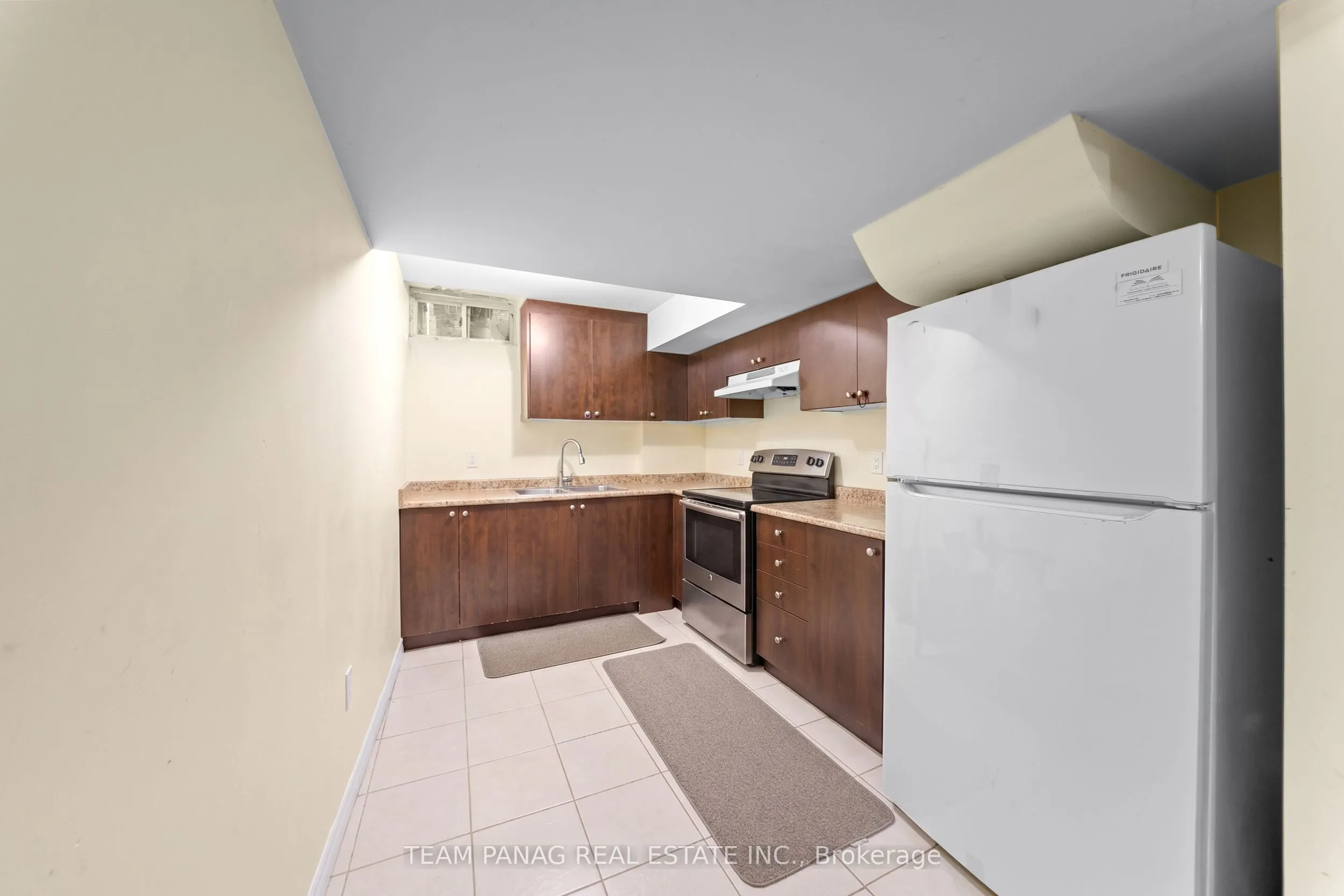 91 Campwood Crescent