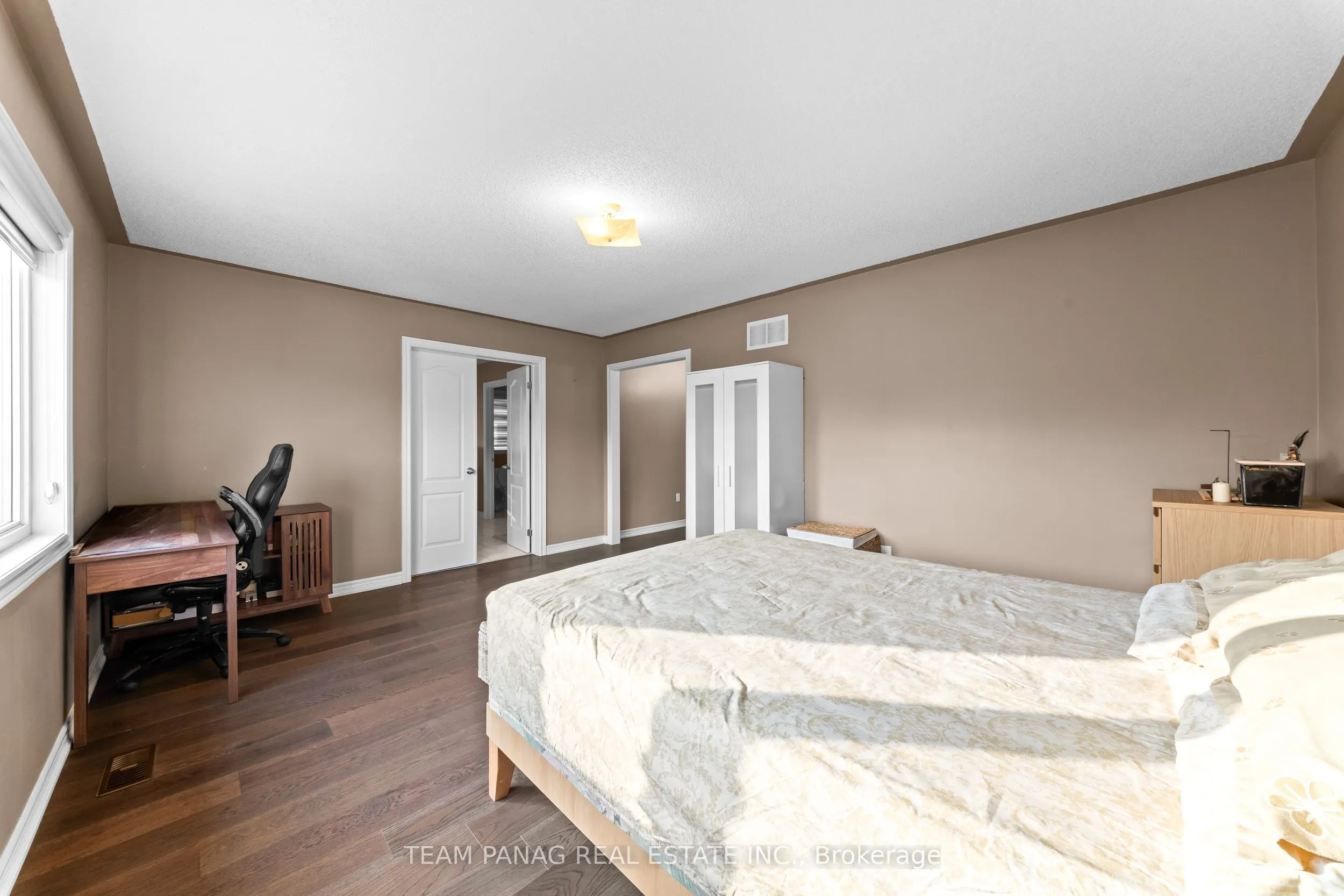 91 Campwood Crescent