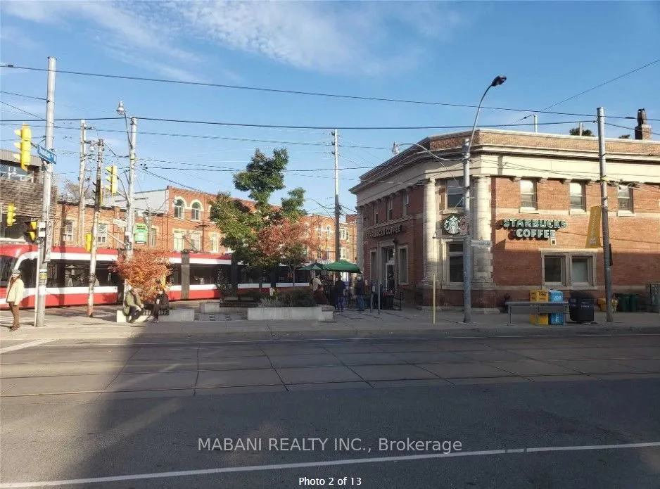 2239 Dundas Street W