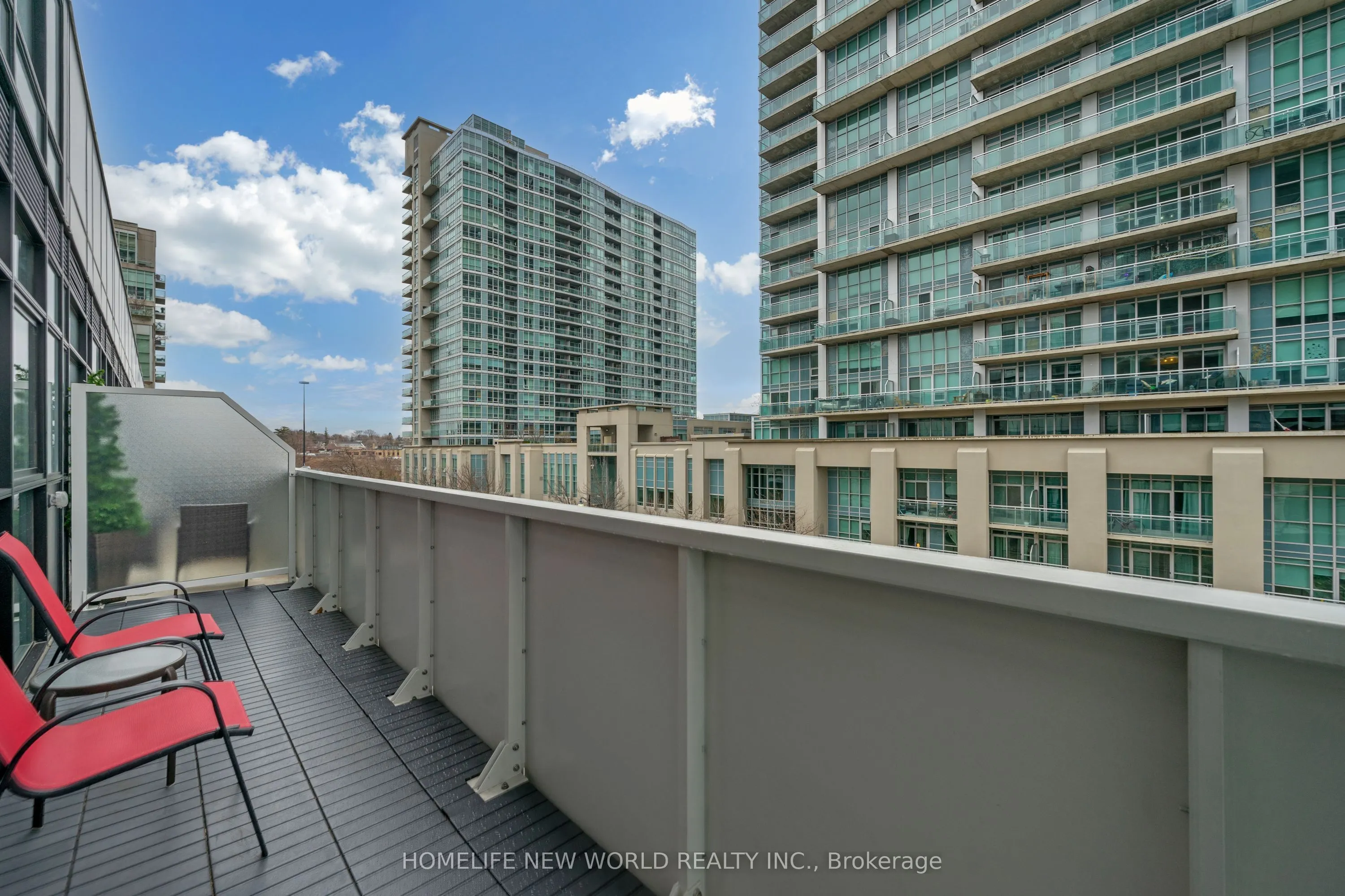 251 Manitoba Street #412