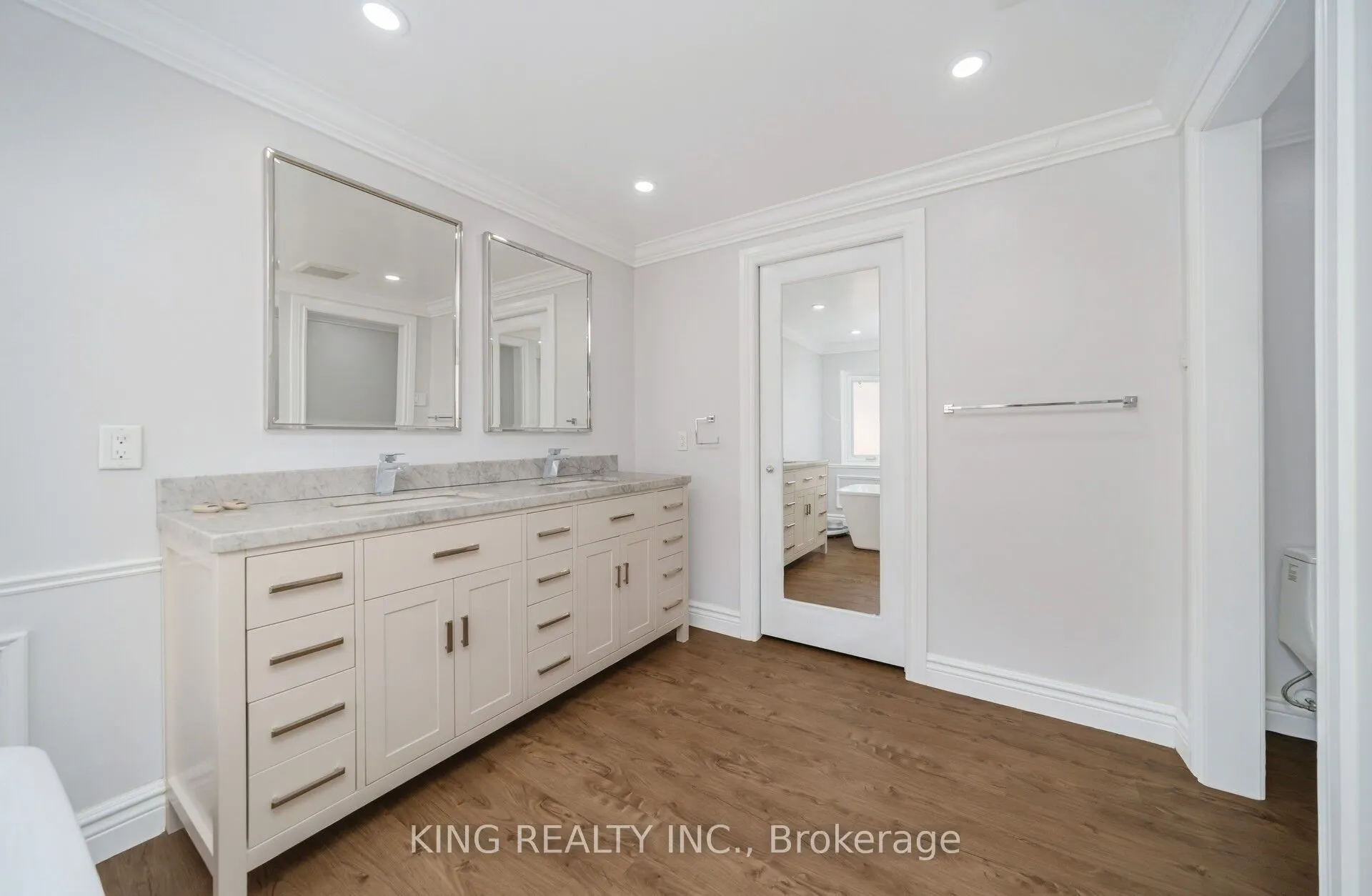 52 Leeward Drive