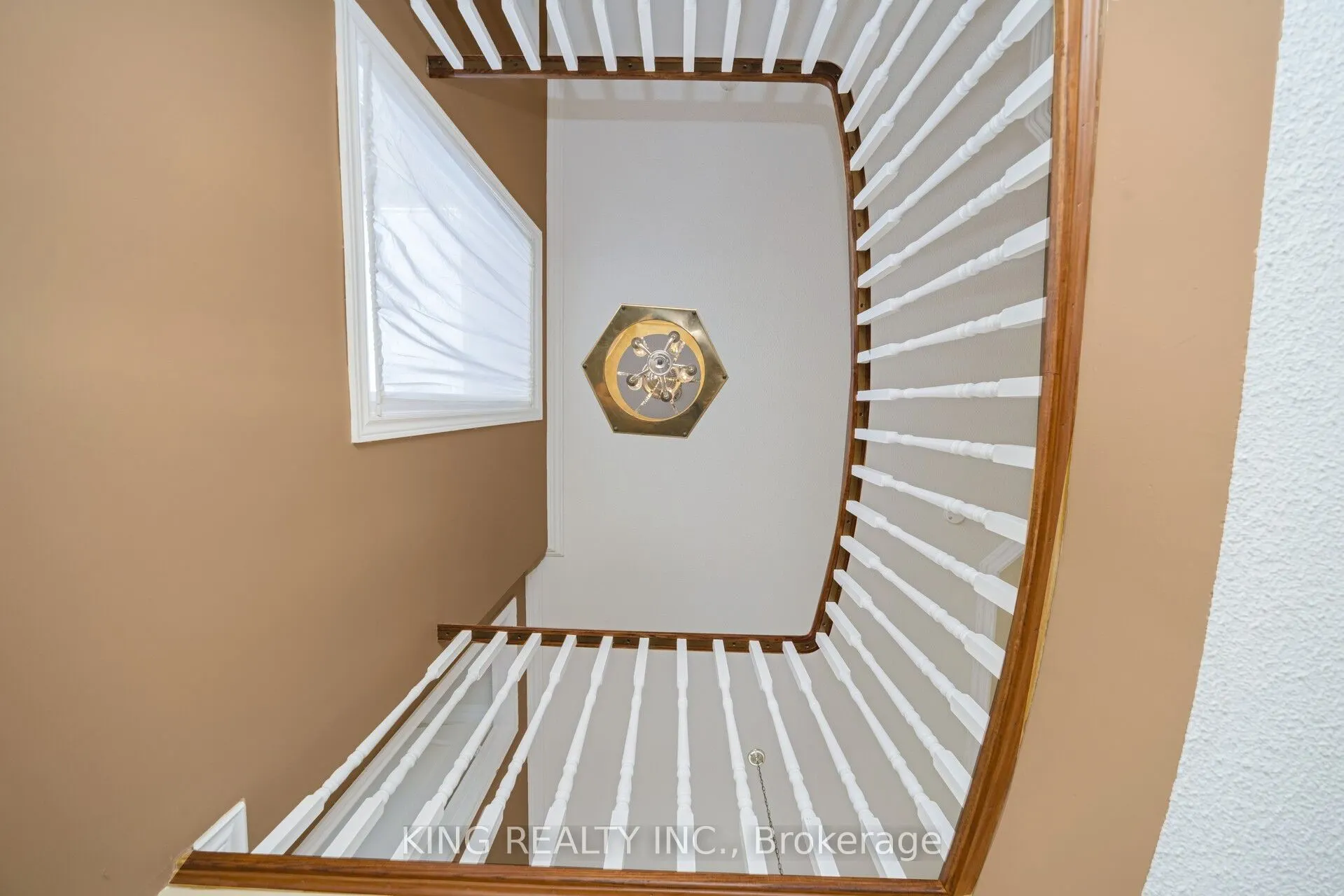 52 Leeward Drive