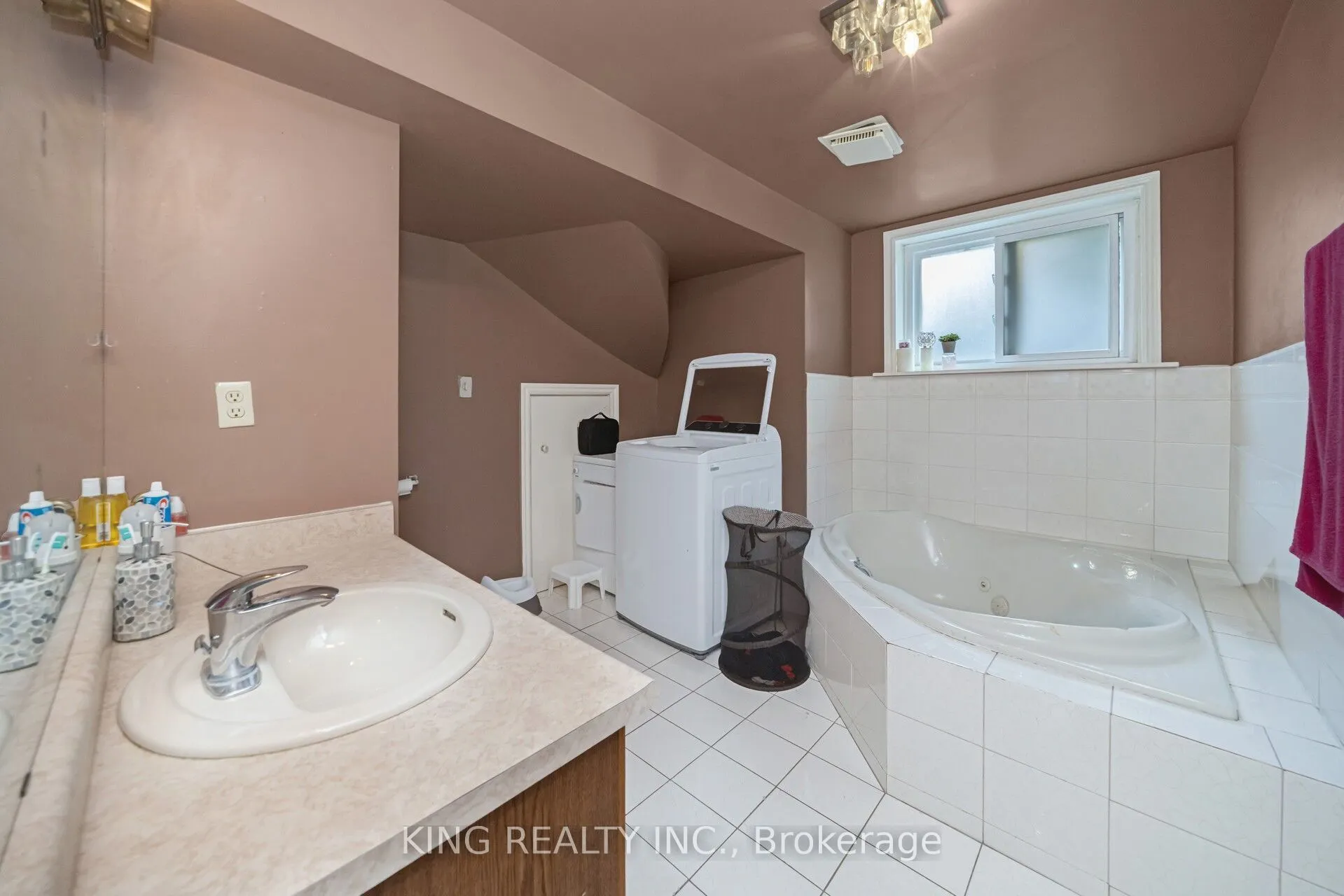 52 Leeward Drive