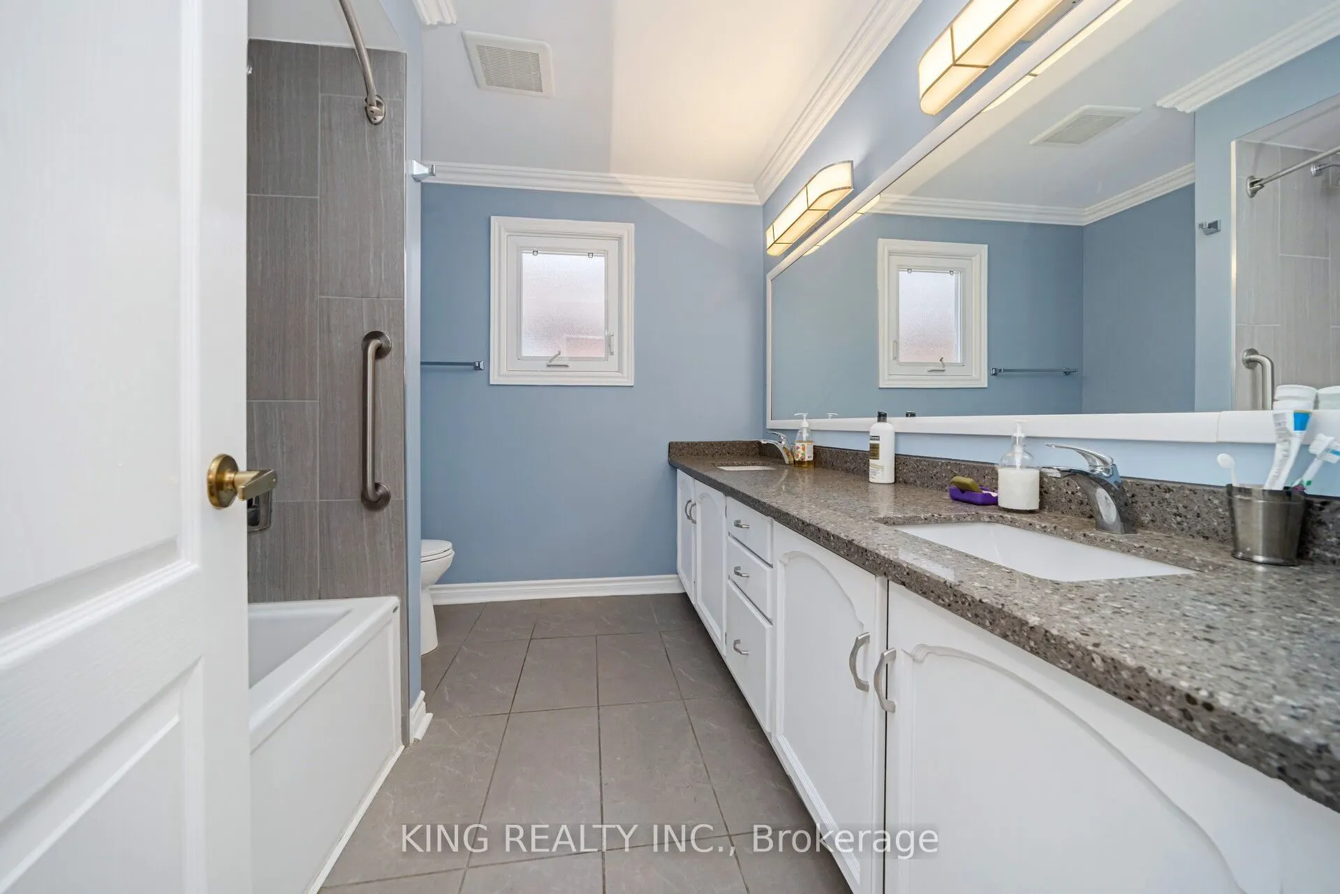 52 Leeward Drive