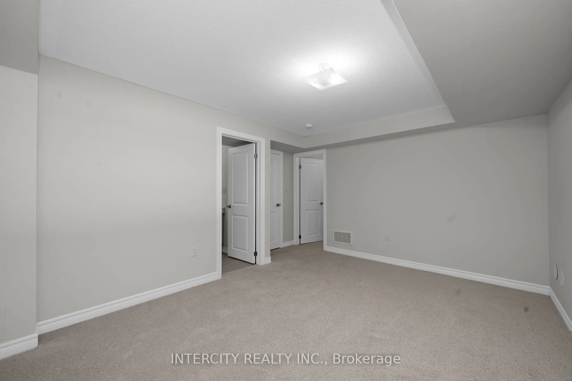567 Tim Manley Avenue #16z