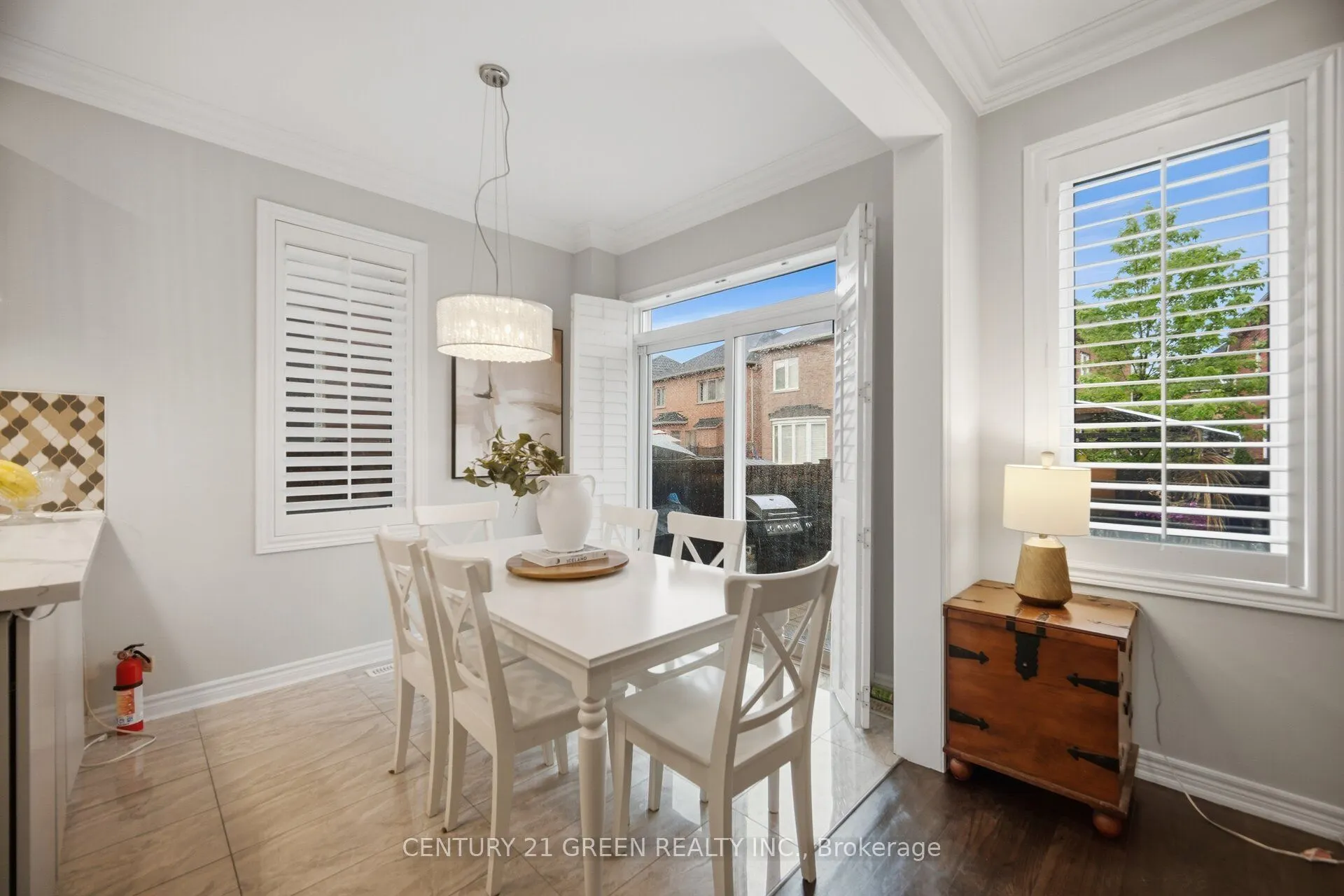 399 Savoline Boulevard