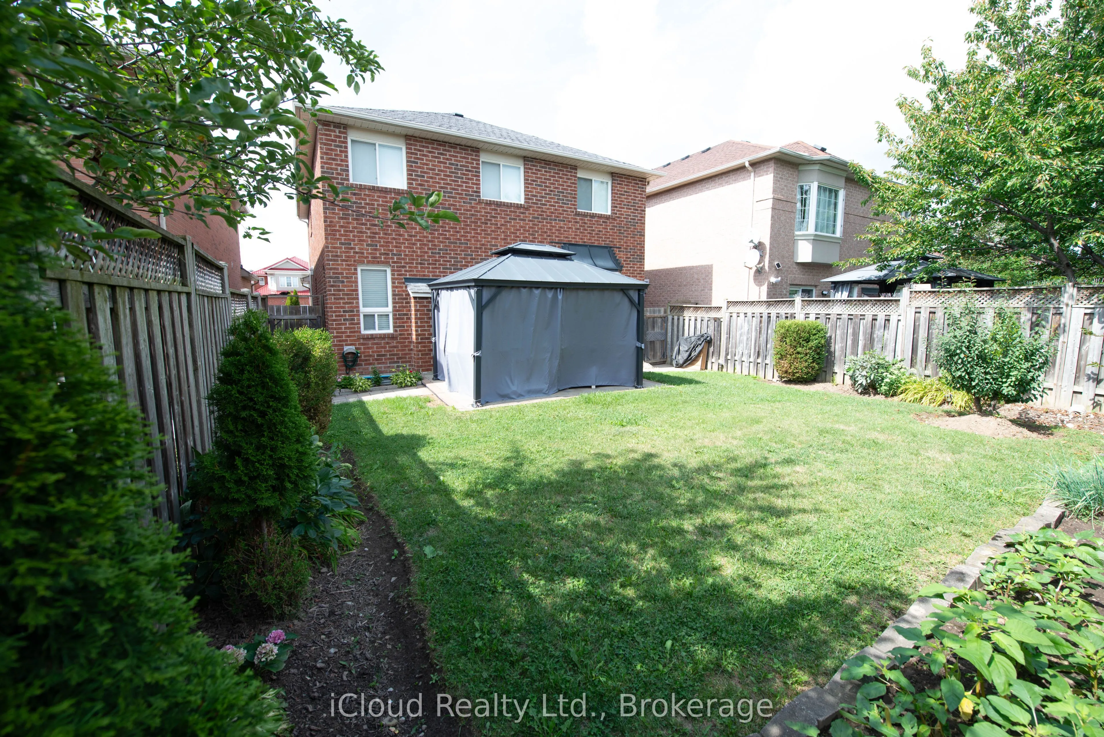 71 Tufton Crescent