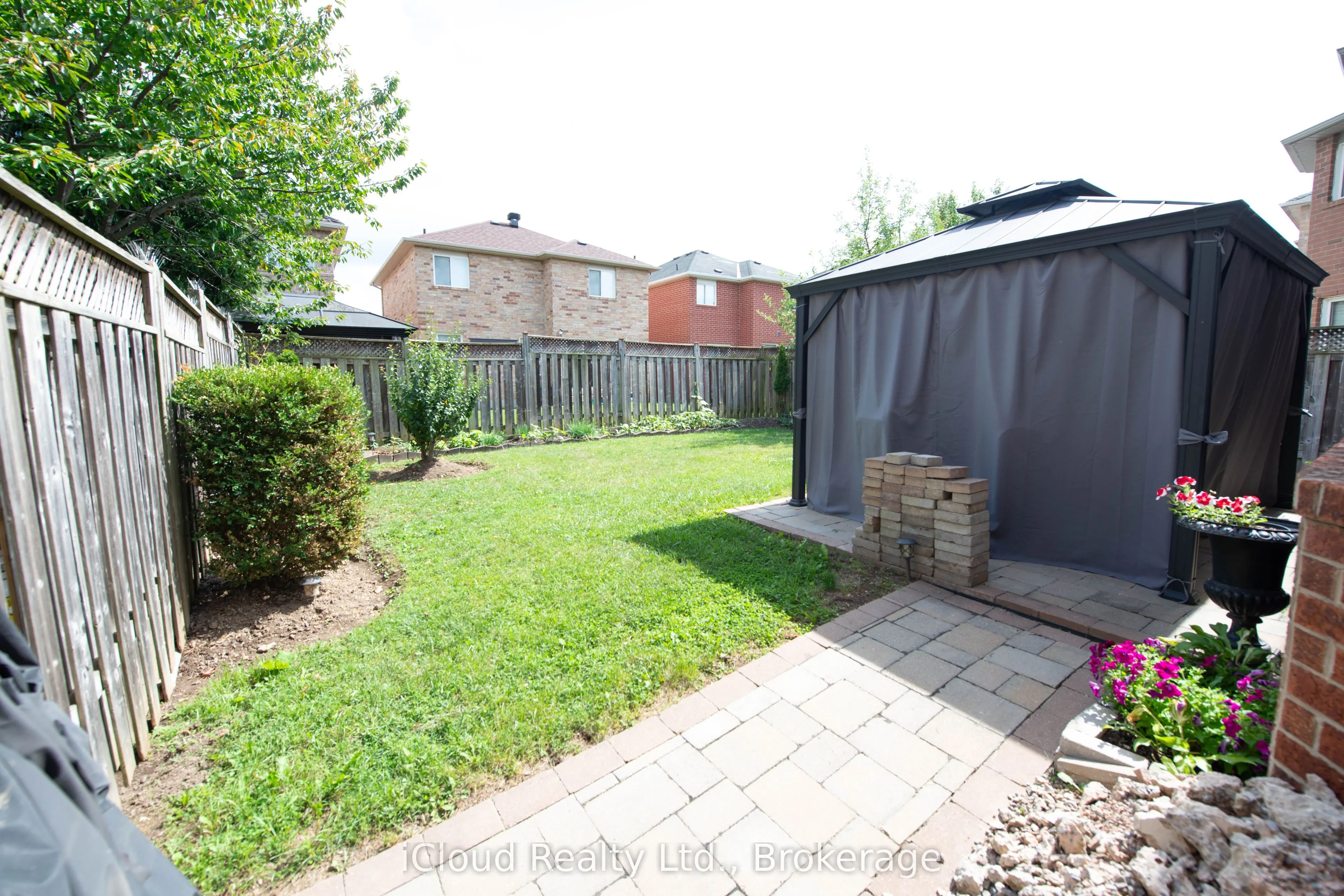71 Tufton Crescent