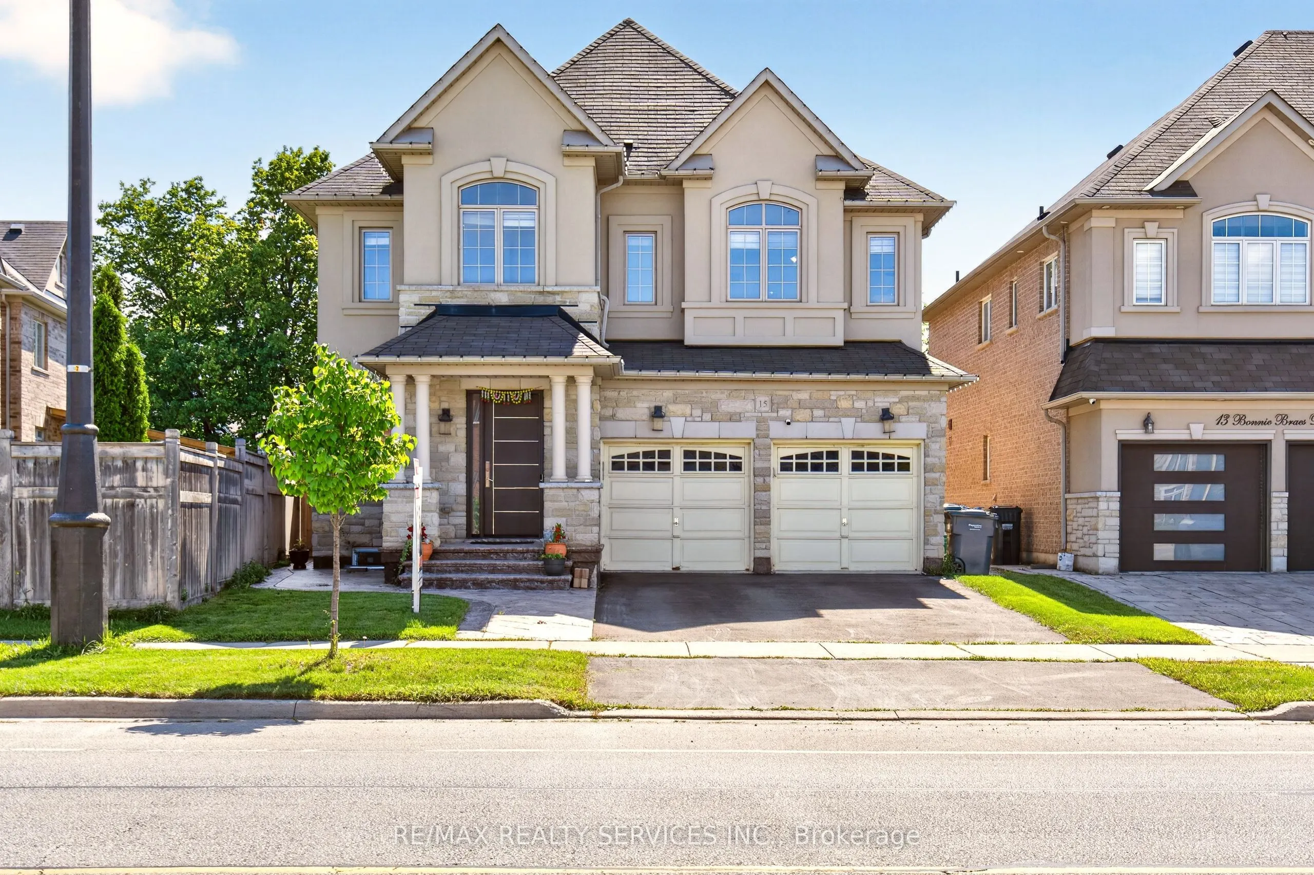 15 Bonnie Braes Drive