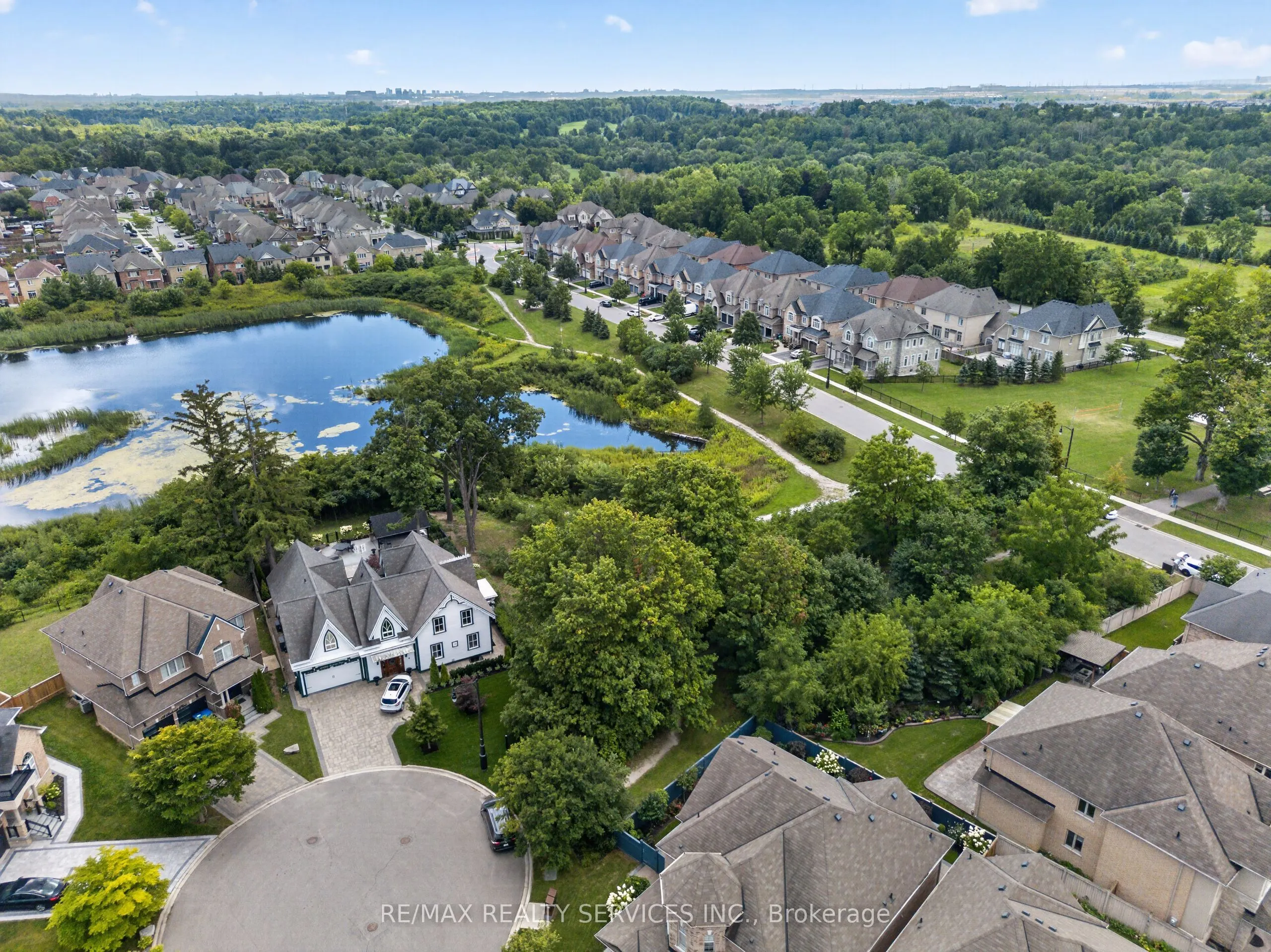 15 Bonnie Braes Drive