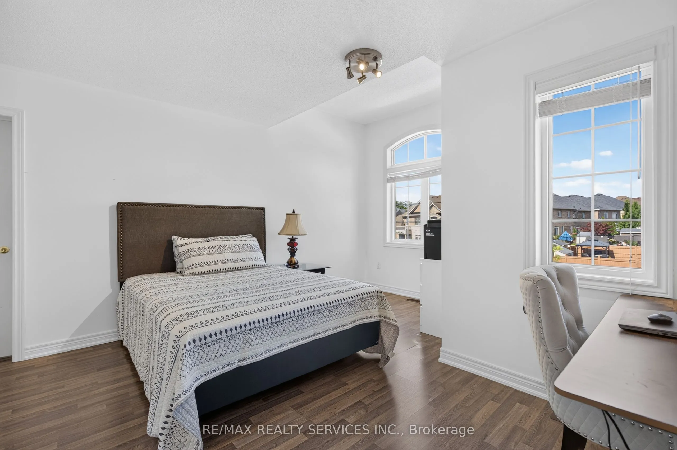 15 Bonnie Braes Drive