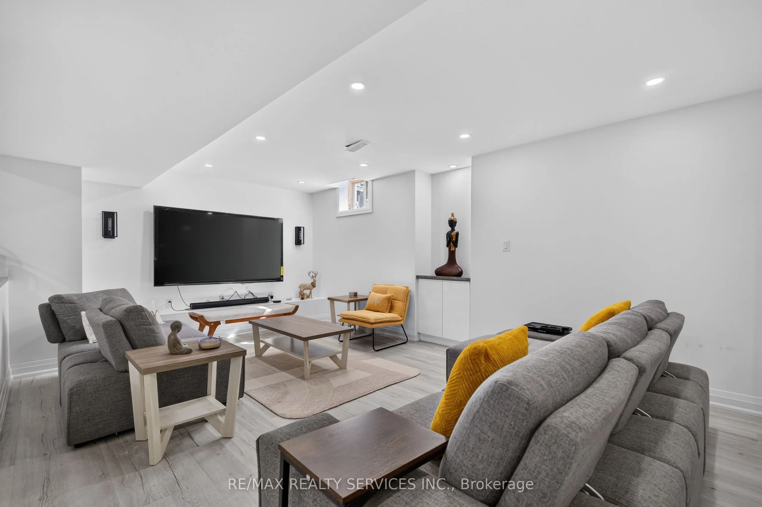 15 Bonnie Braes Drive