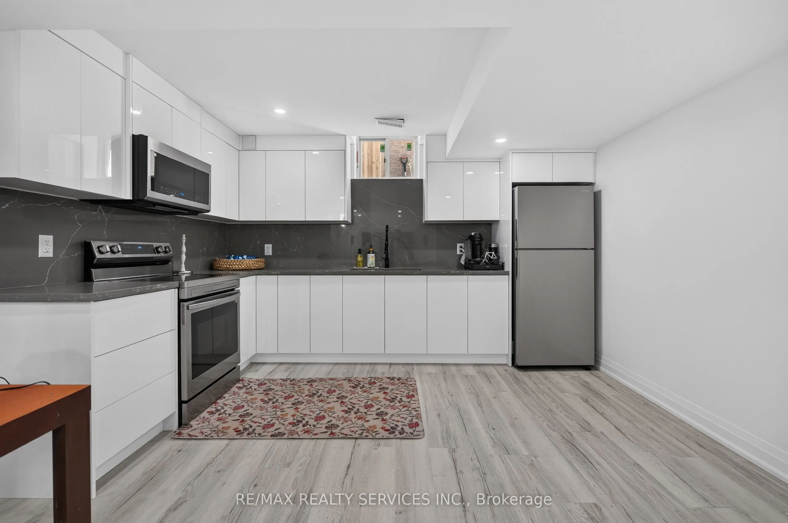 15 Bonnie Braes Drive