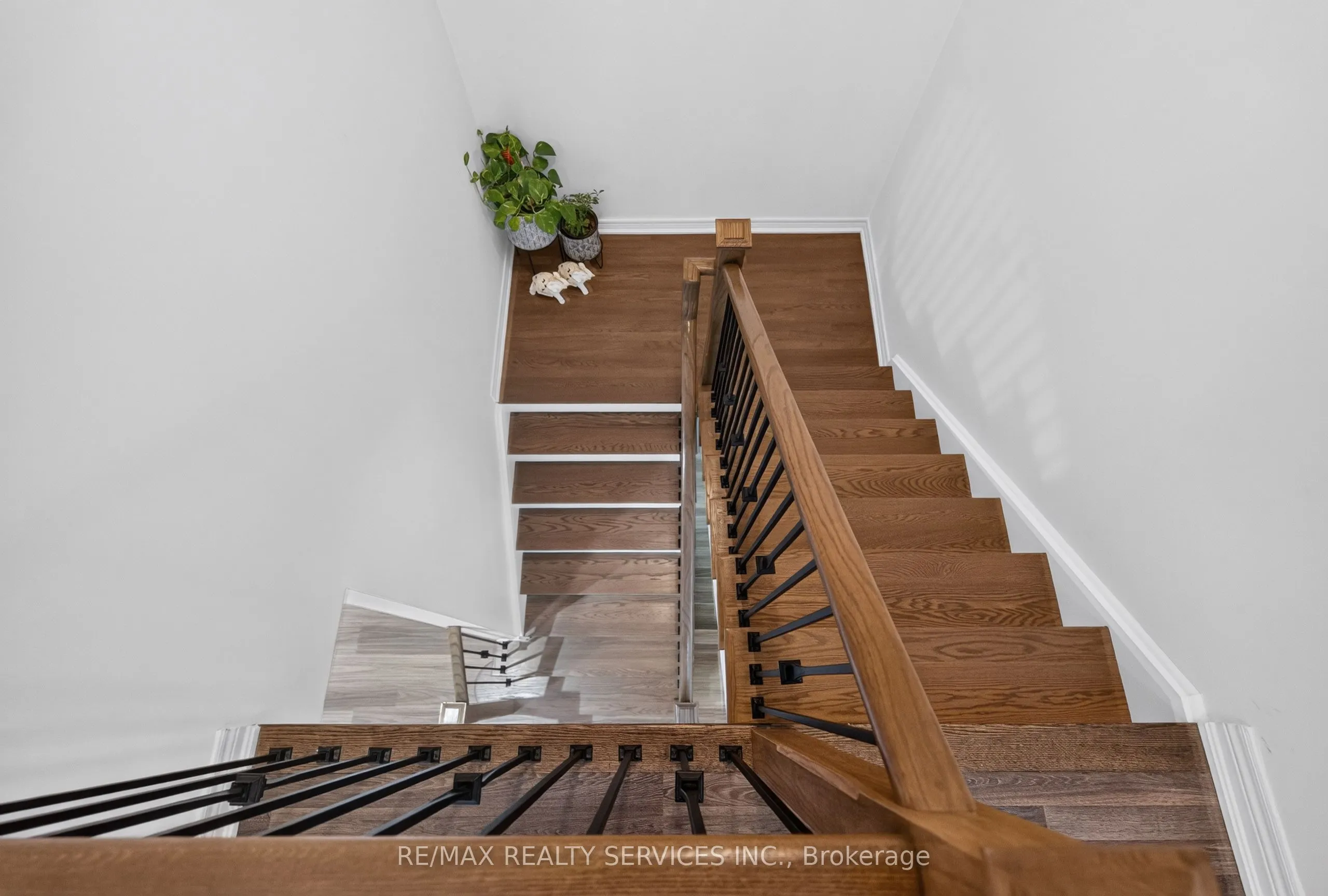 15 Bonnie Braes Drive