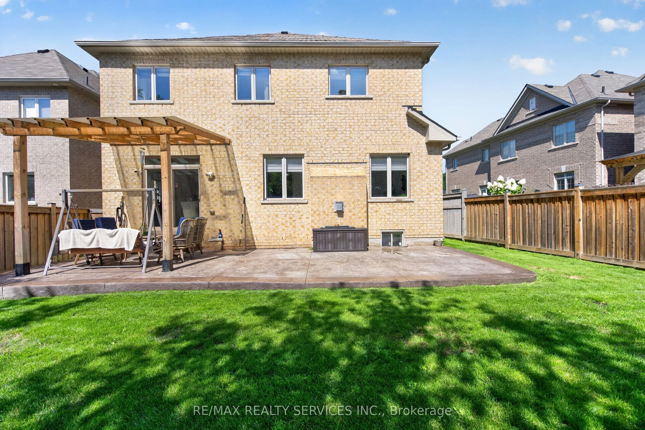 15 Bonnie Braes Drive