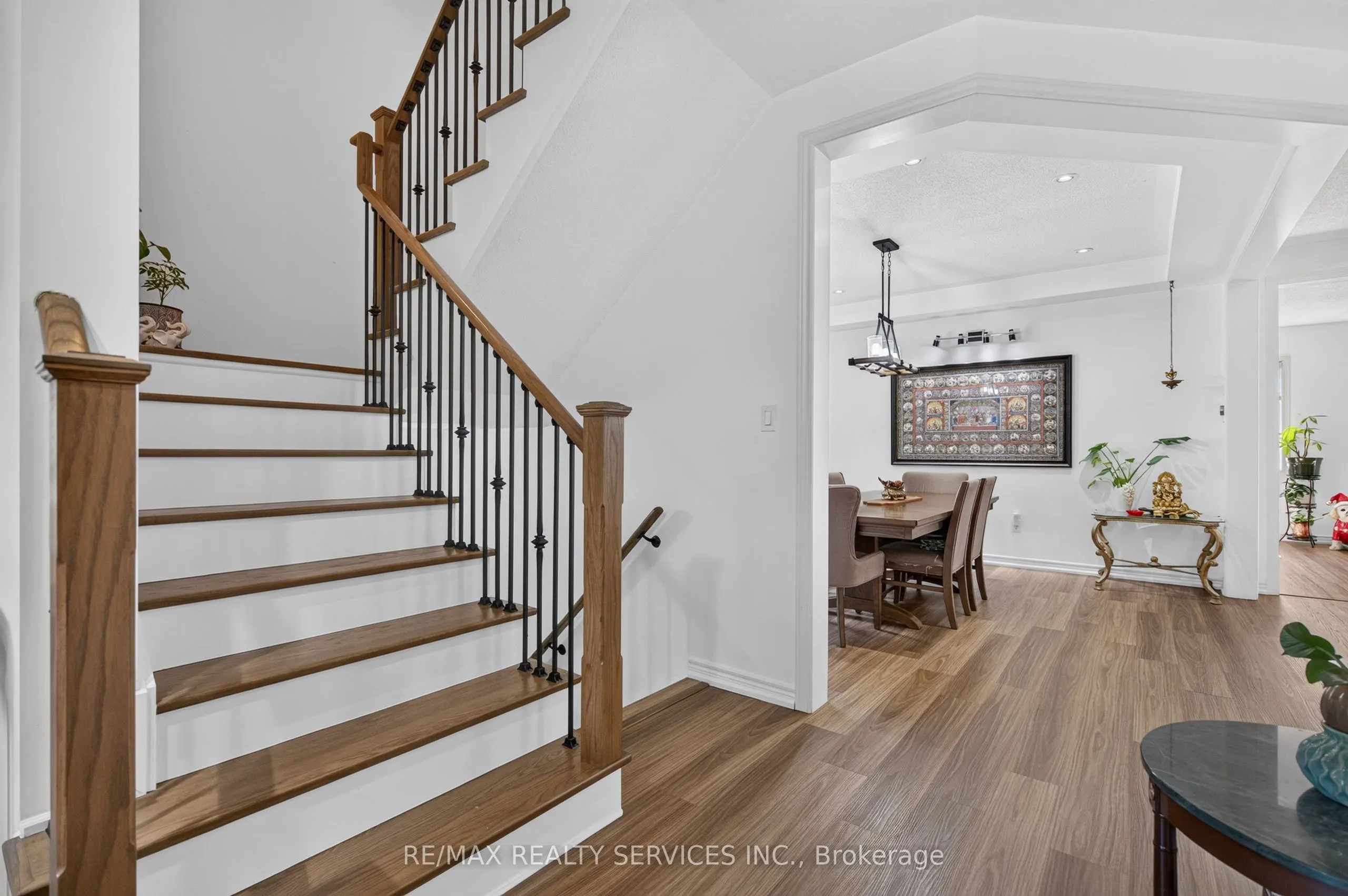 15 Bonnie Braes Drive