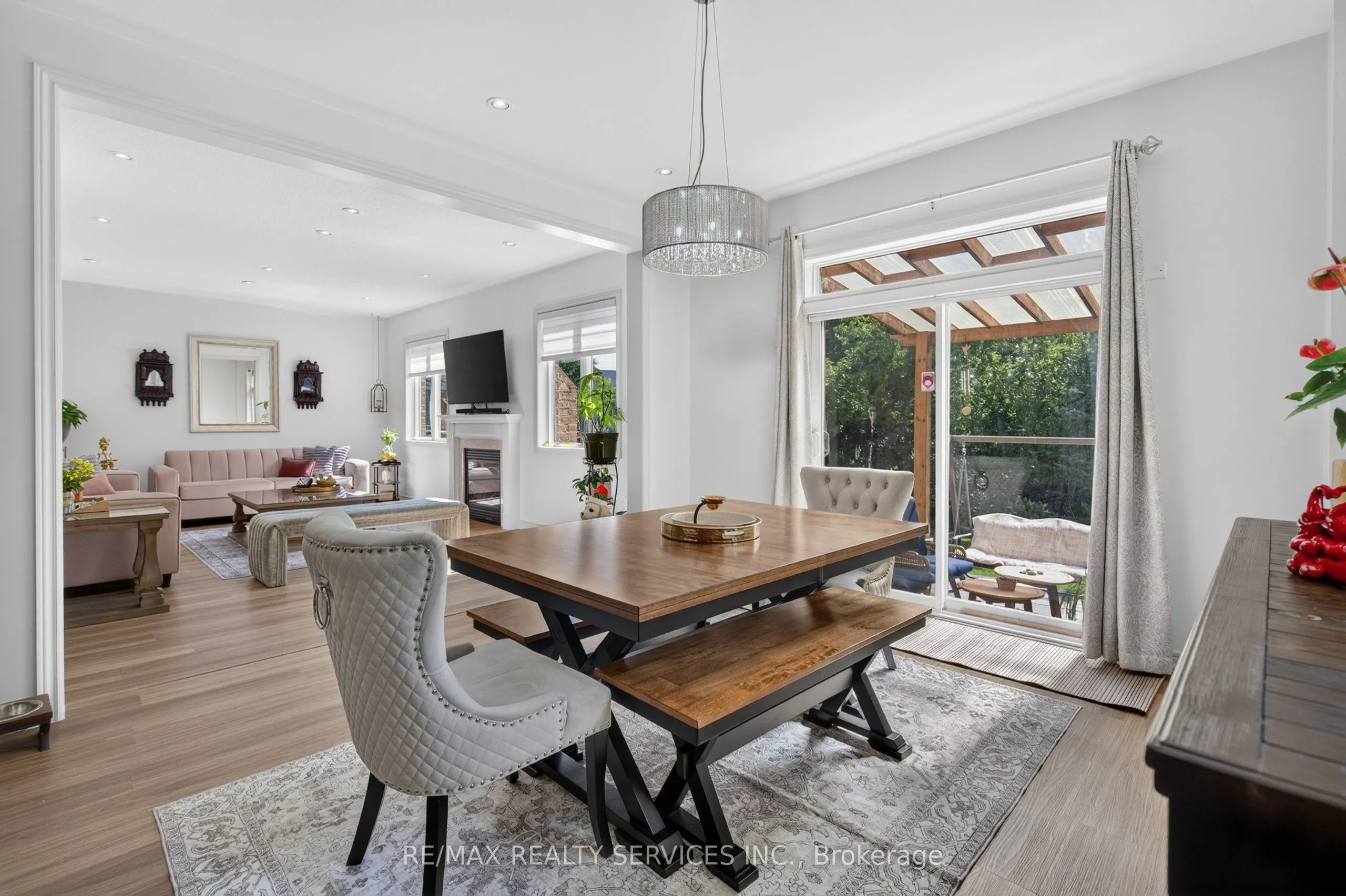 15 Bonnie Braes Drive