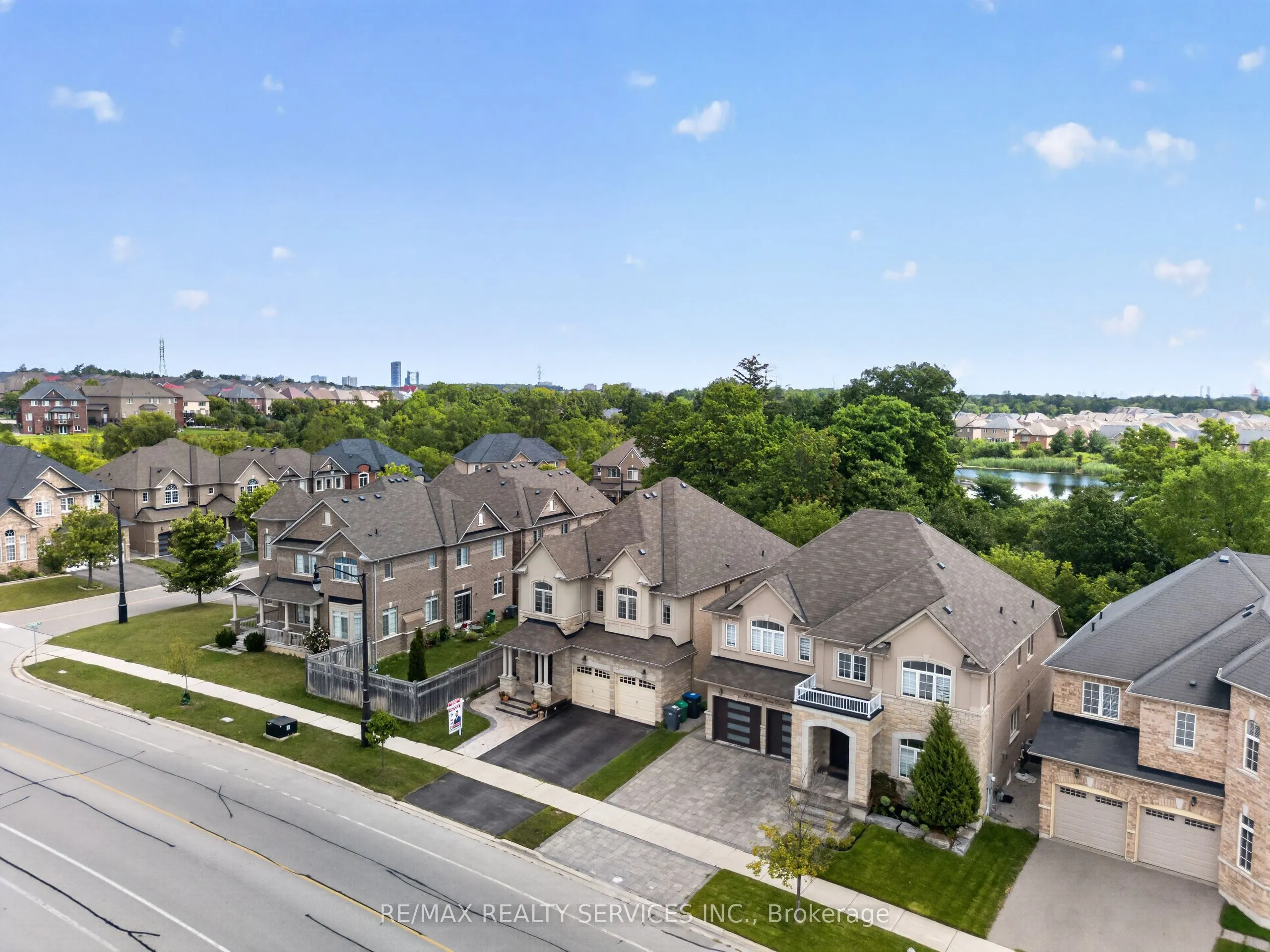 15 Bonnie Braes Drive