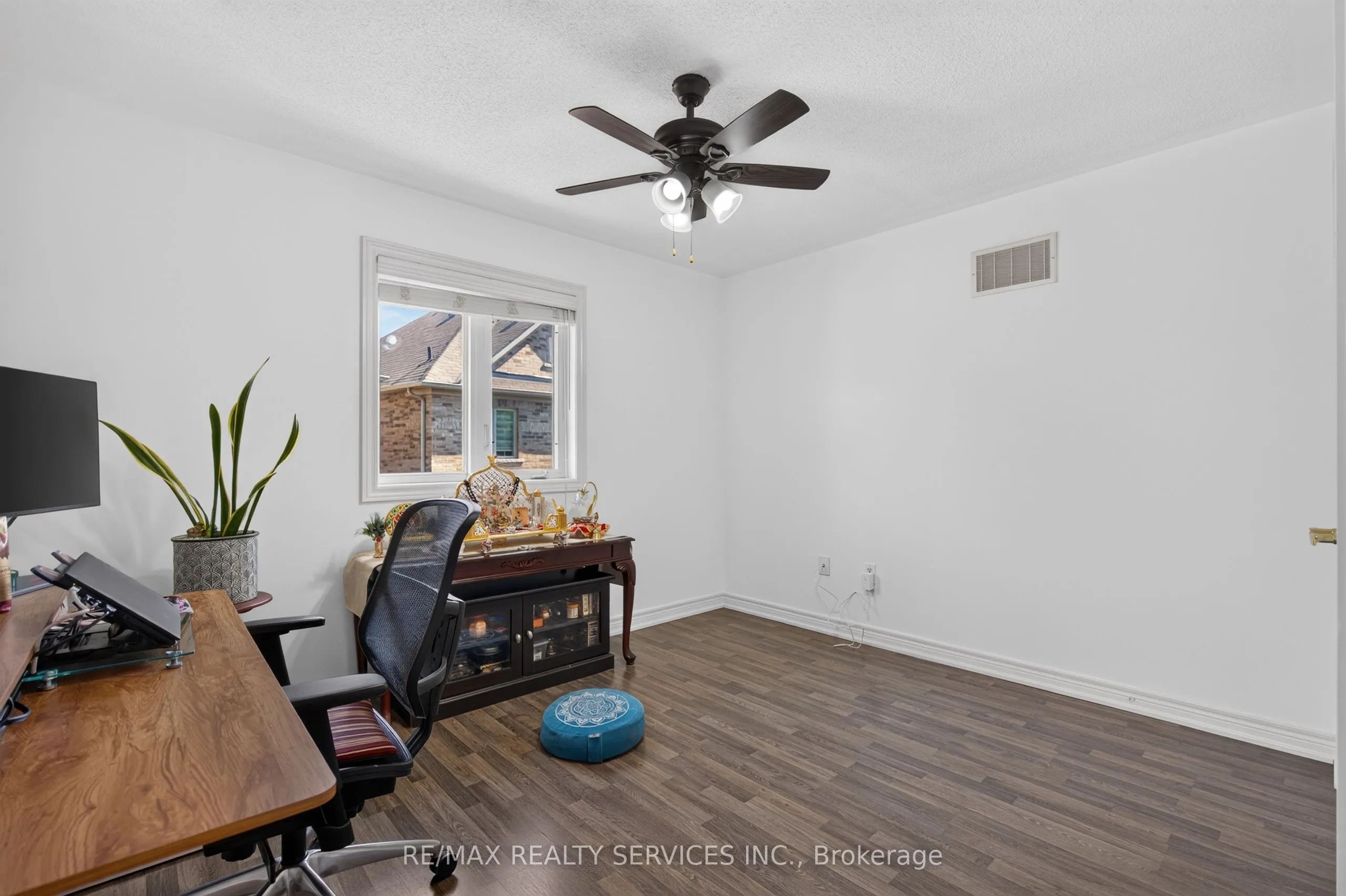 15 Bonnie Braes Drive