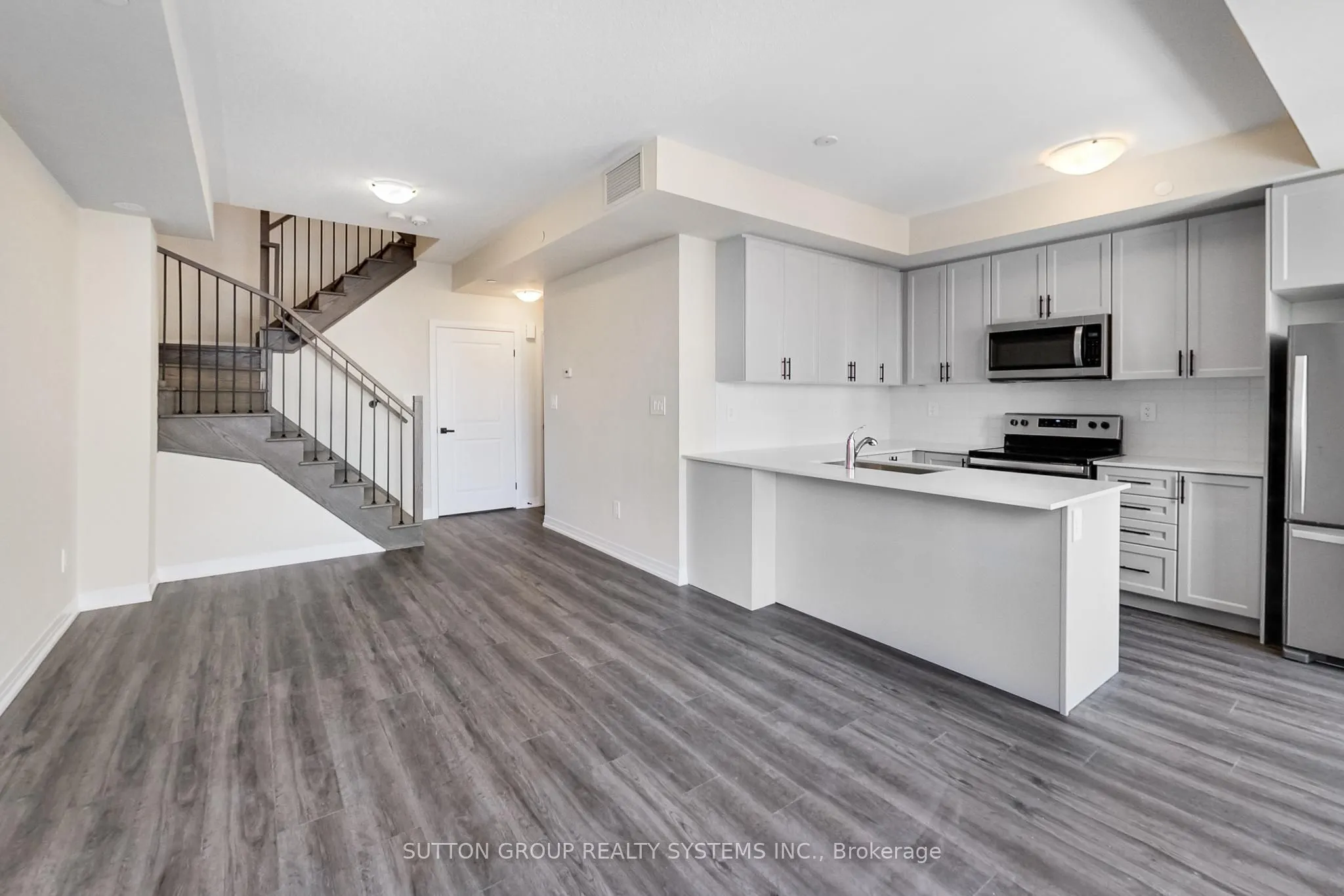 1585 Rose Way #114