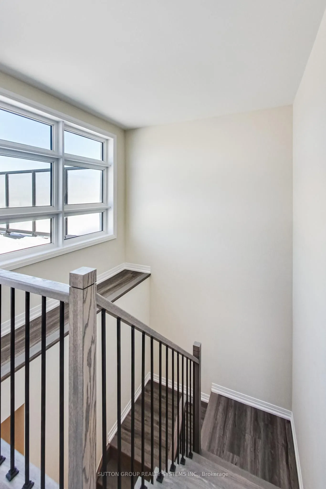 1585 Rose Way #114