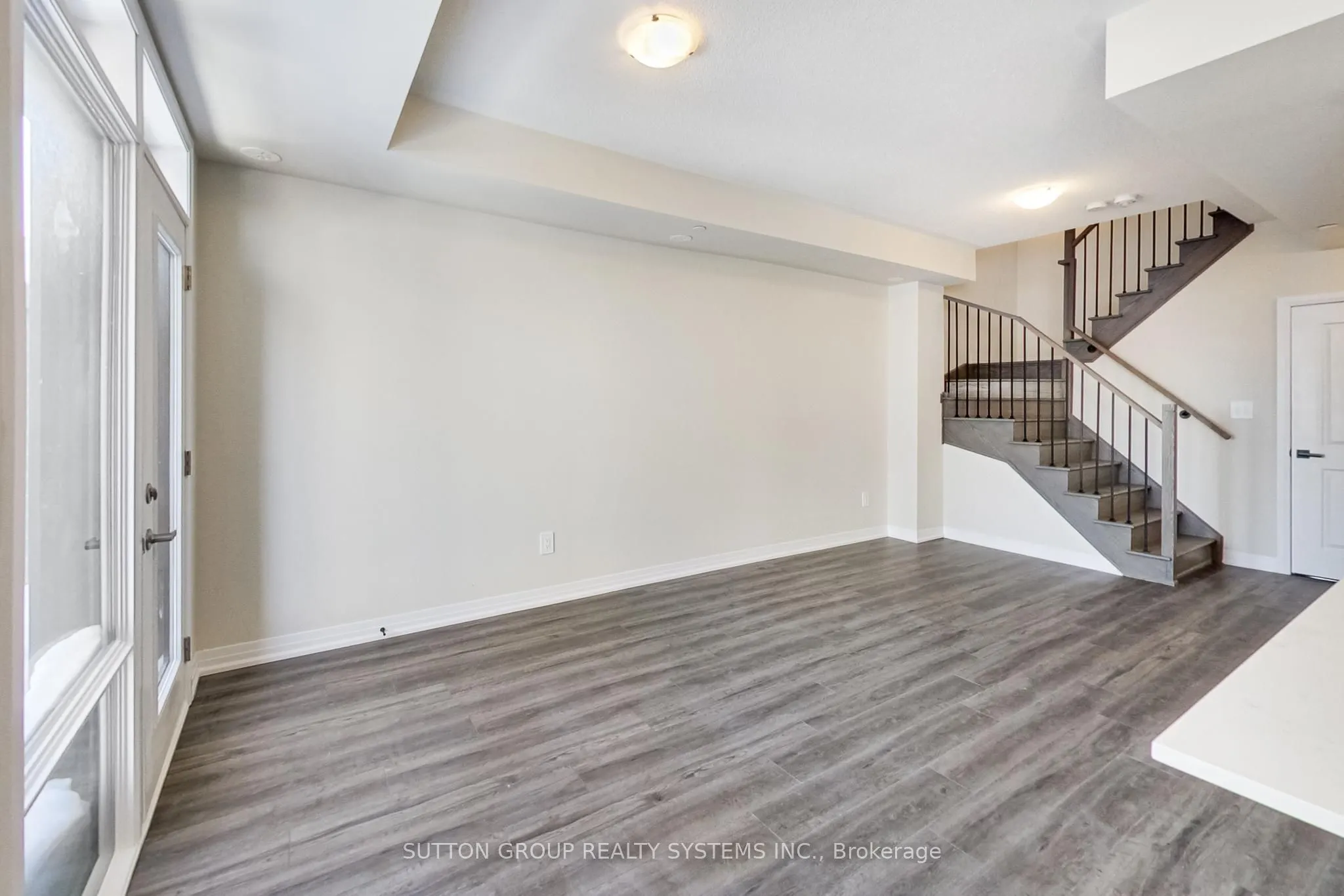 1585 Rose Way #114