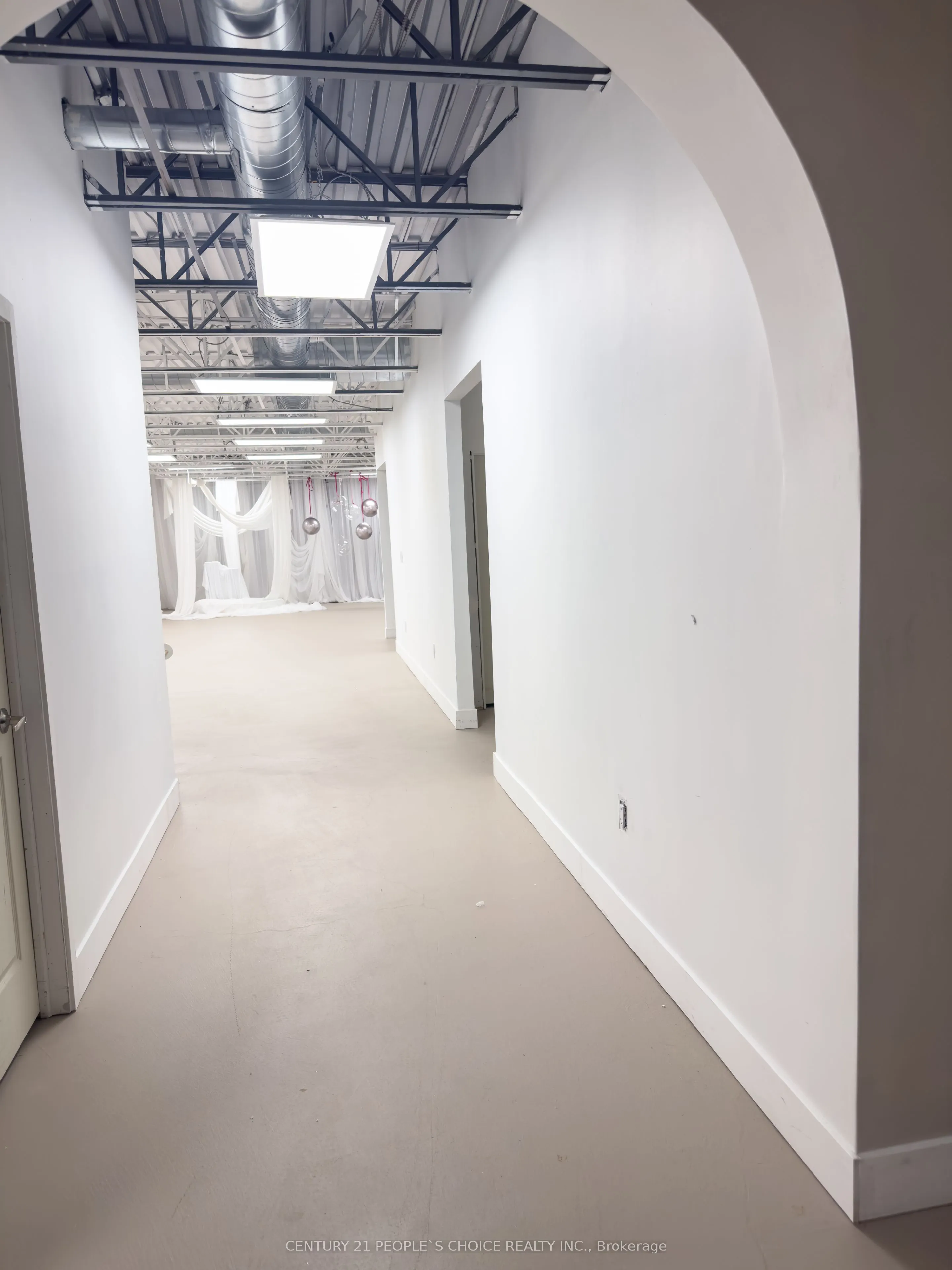 1185 Queensway E #8