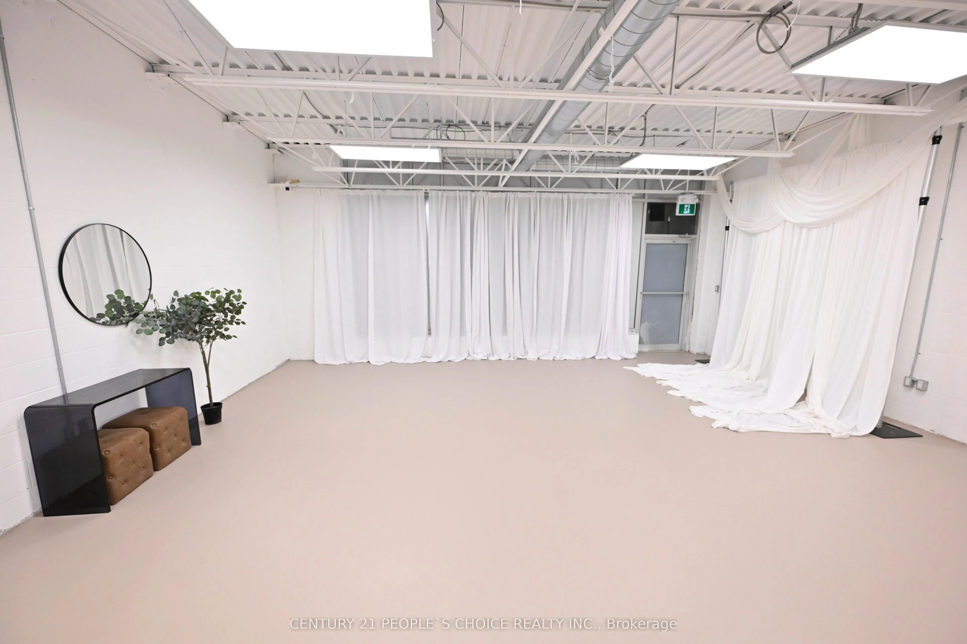 1185 Queensway E #8