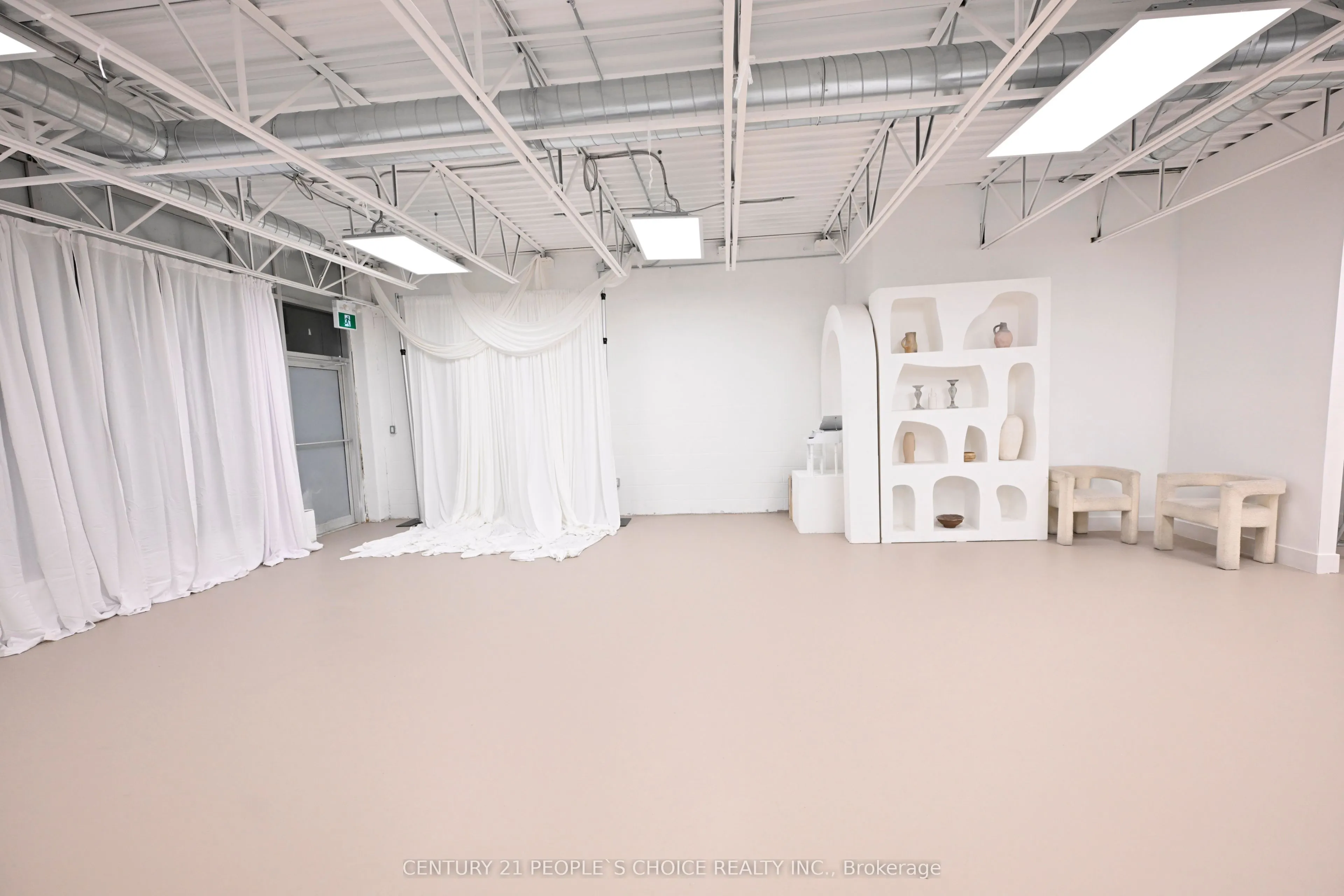 1185 Queensway E #8