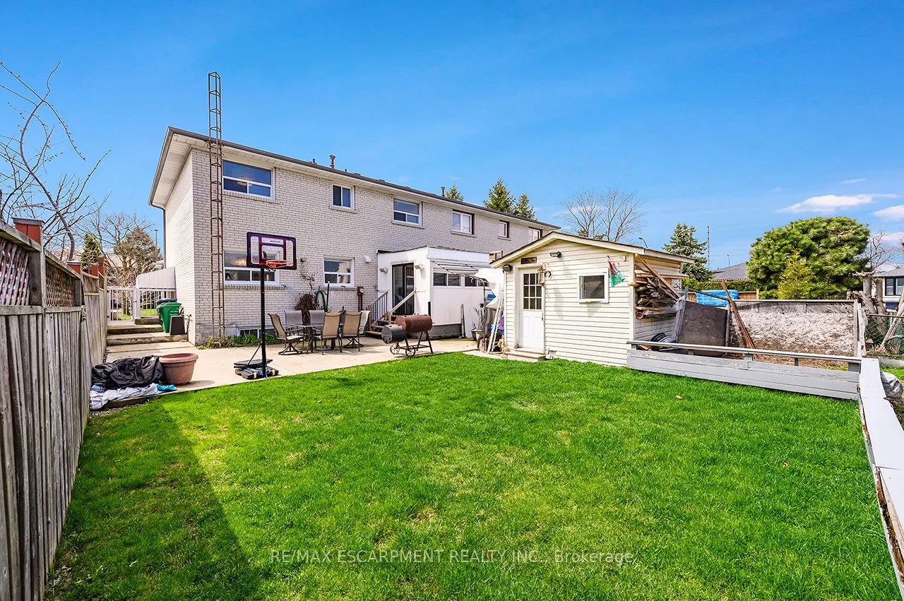 3726 Holden Crescent