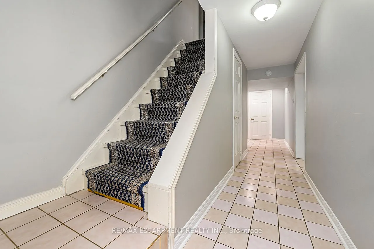 3726 Holden Crescent